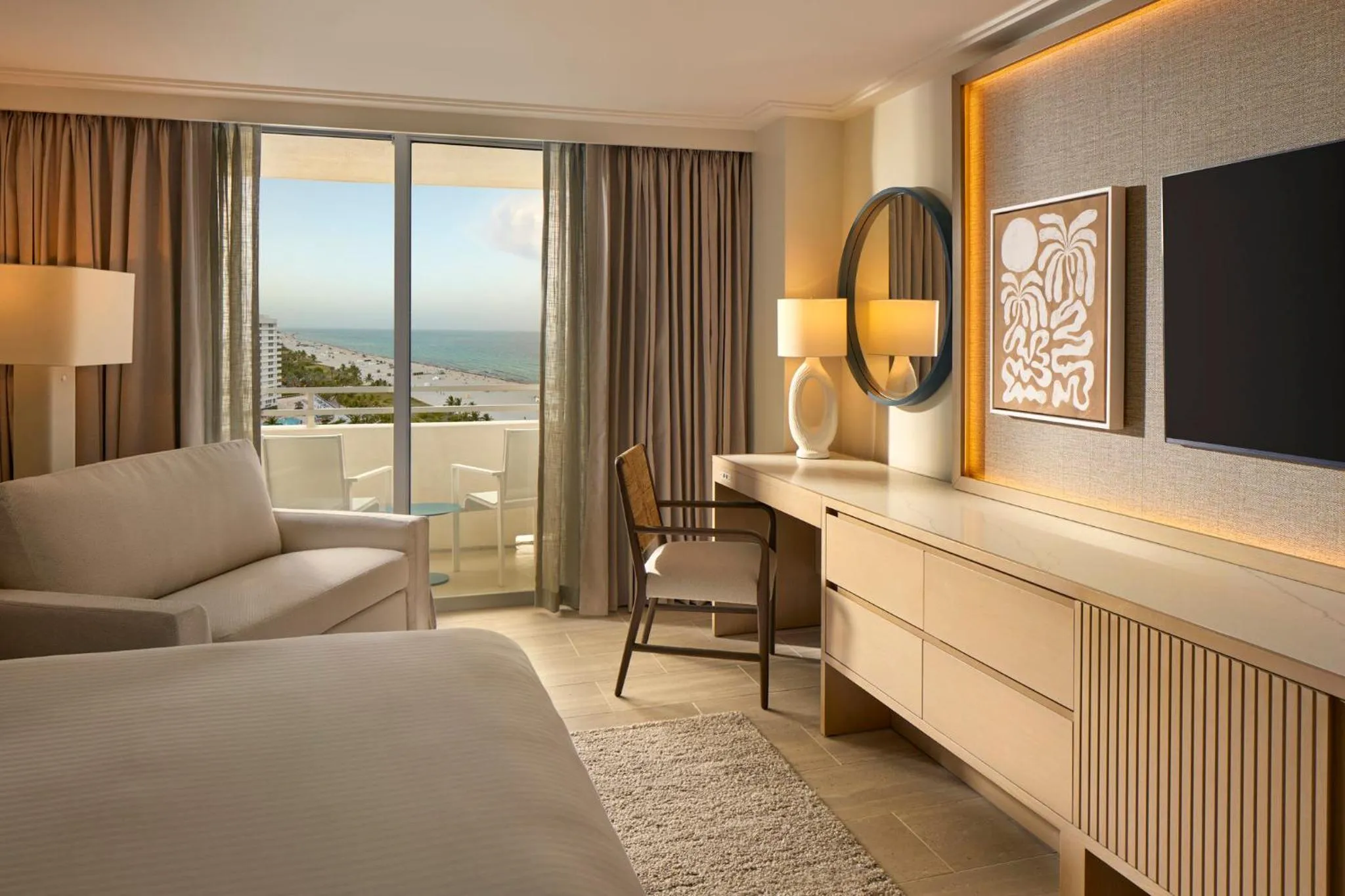 Bedroom, Bed in Loews Miami Beach Hotel