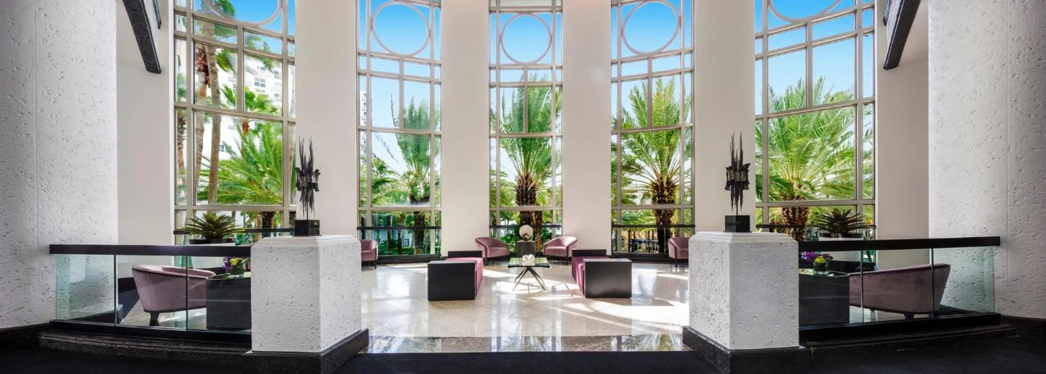 Meeting/conference room in Loews Miami Beach Hotel