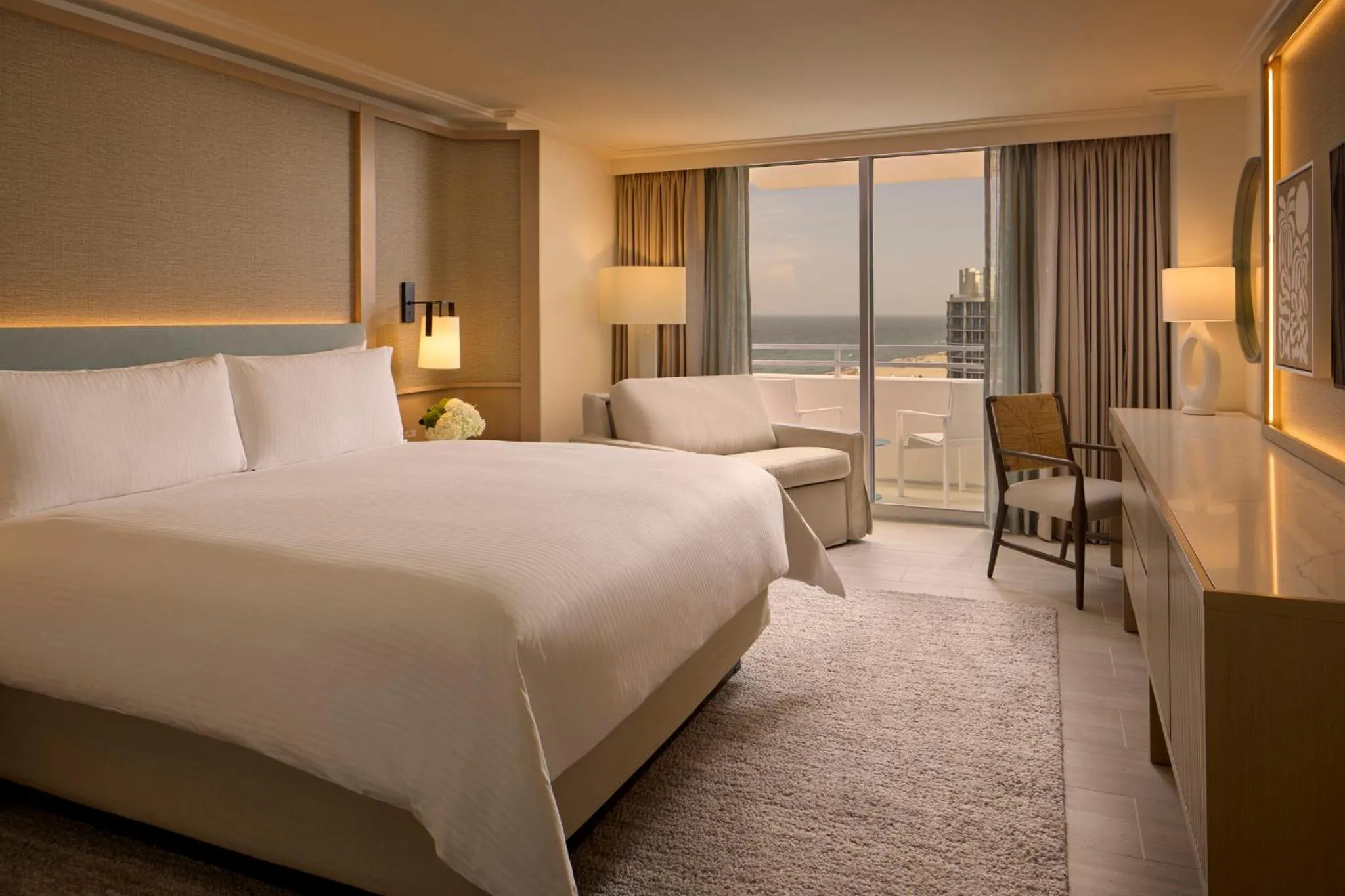 Photo of the whole room, Bed in Loews Miami Beach Hotel