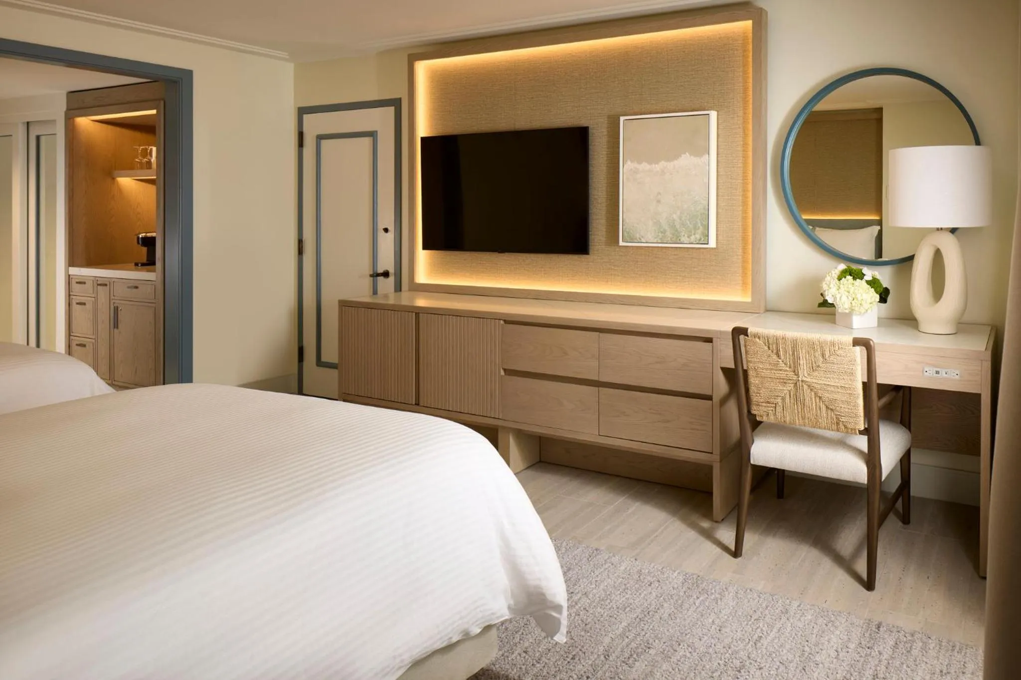 Photo of the whole room, Bed in Loews Miami Beach Hotel