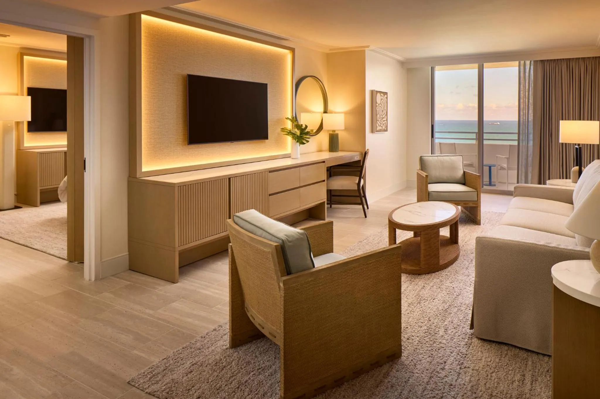 Facade/entrance in Loews Miami Beach Hotel