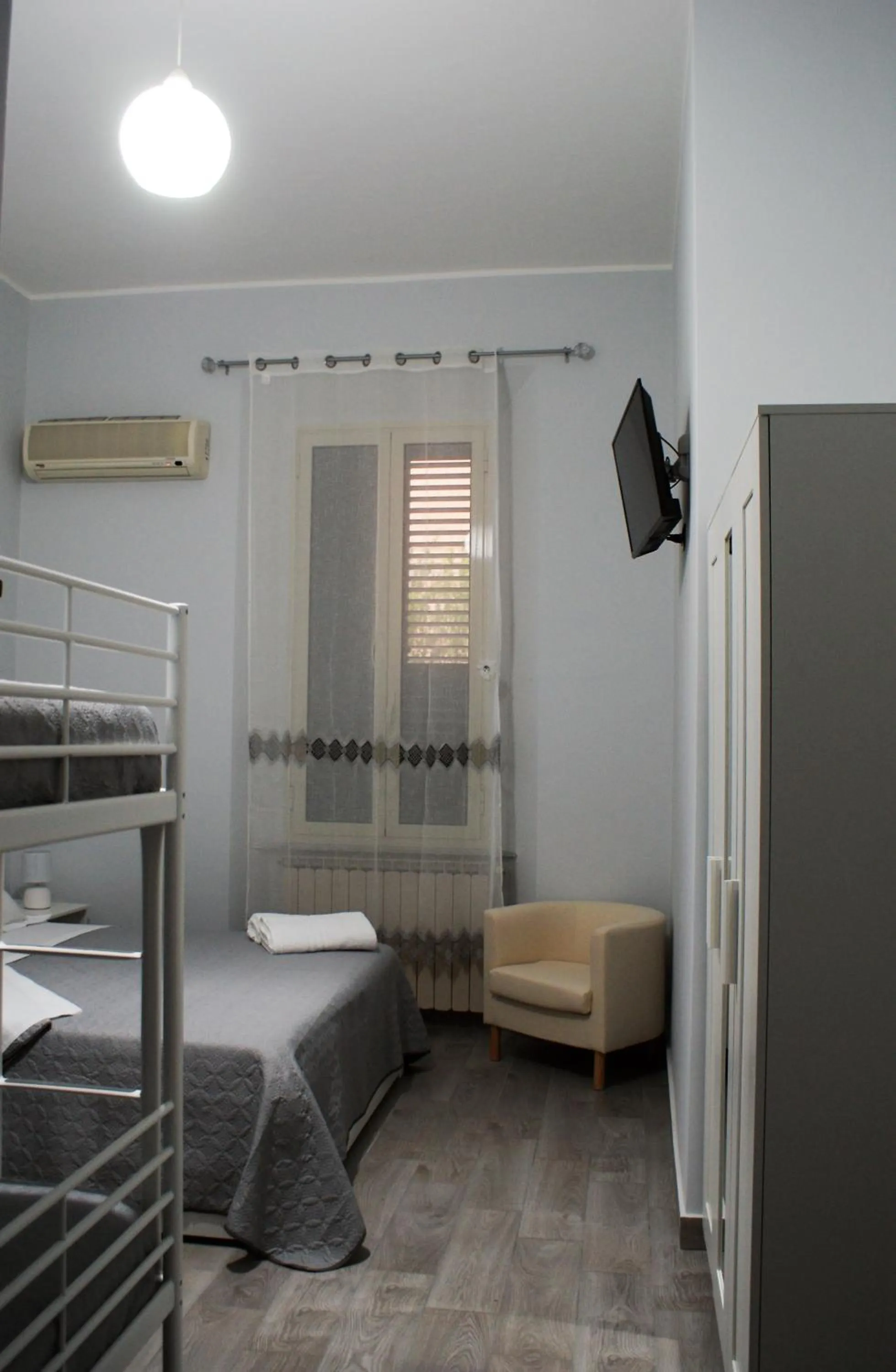 Bed in B&B Metropolitan RC