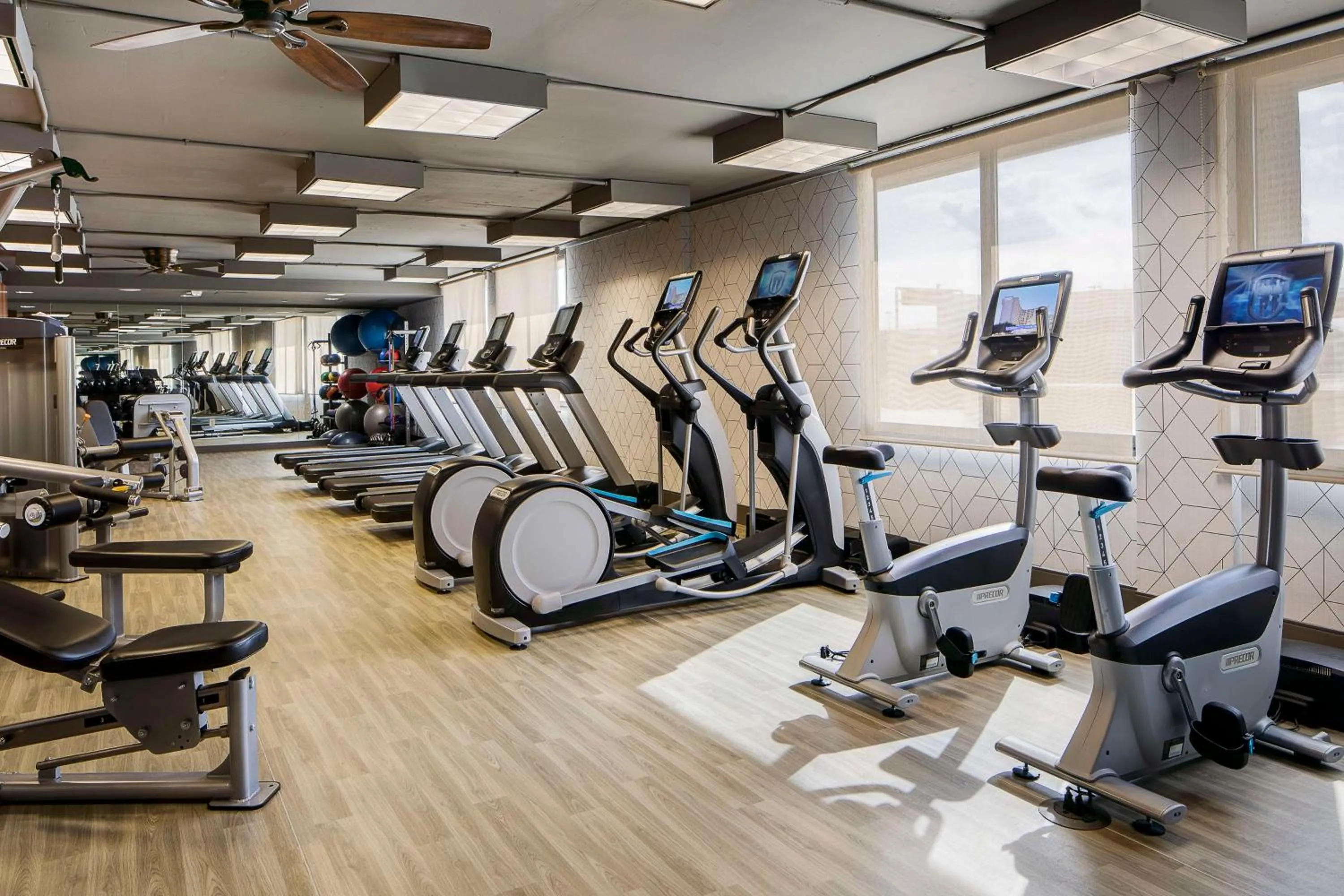 Fitness centre/facilities in Hyatt Regency DFW International Airport