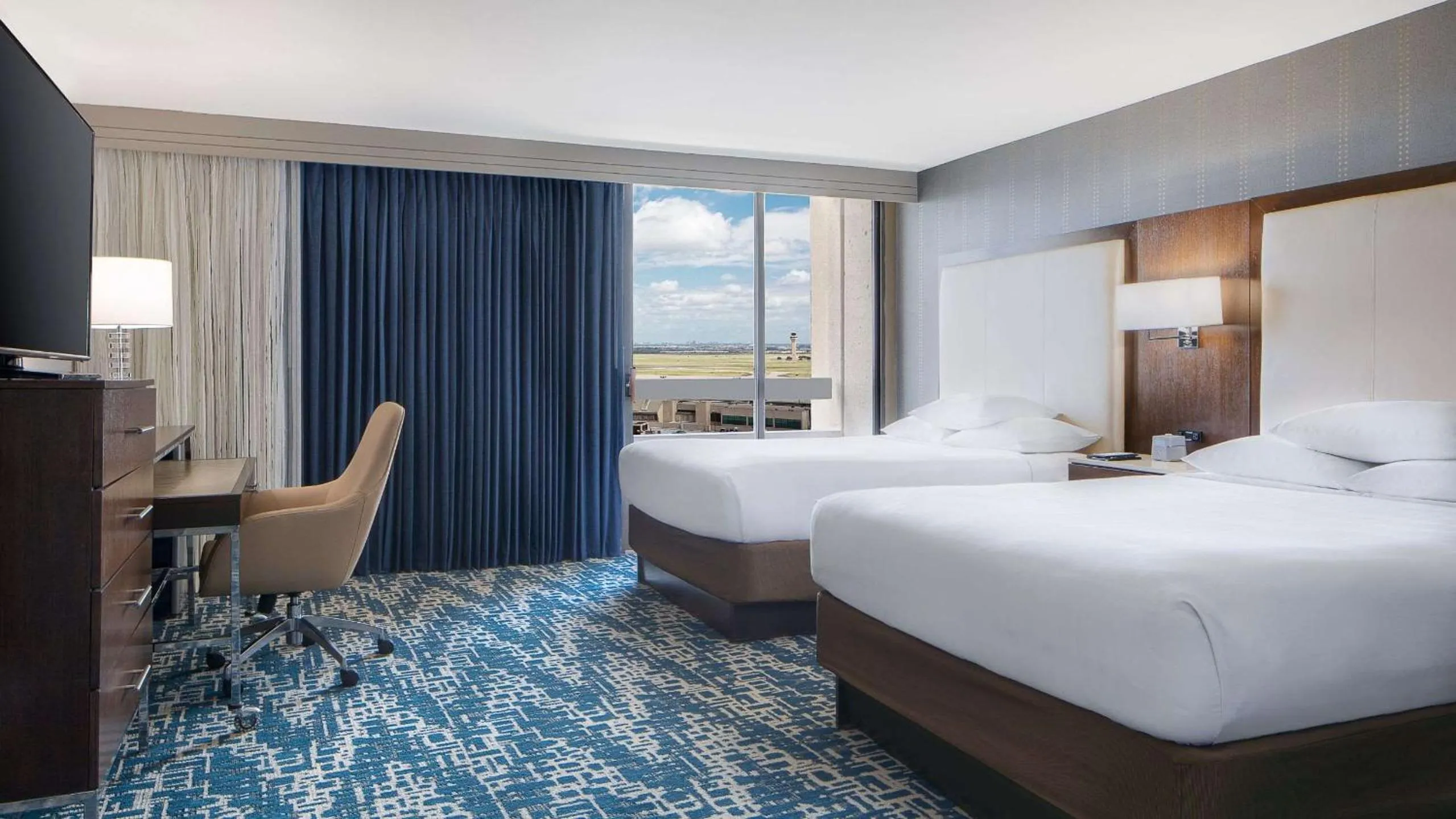 Bedroom, Bed in Hyatt Regency DFW International Airport