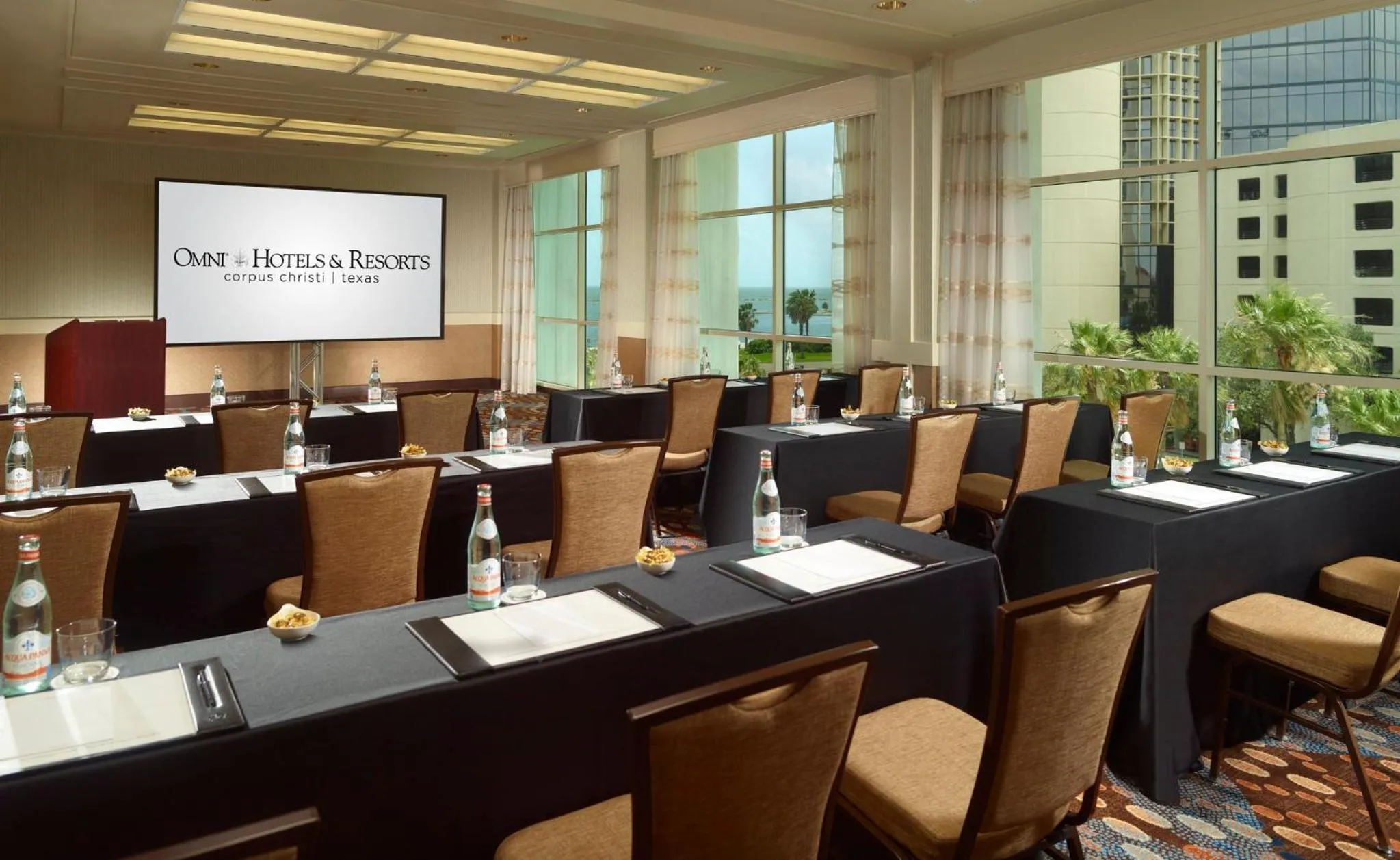 Meeting/conference room in Omni Corpus Christi Hotel