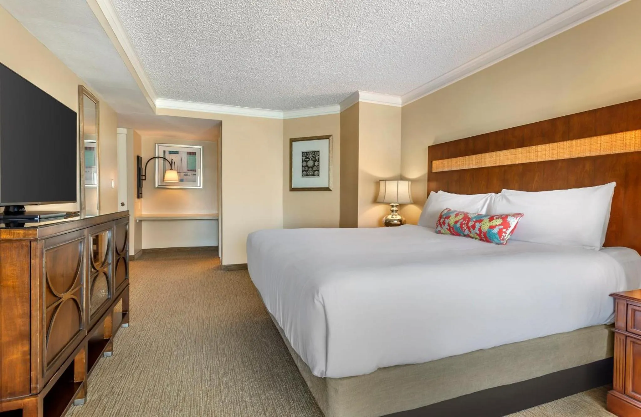 Photo of the whole room, Bed in Omni Corpus Christi Hotel