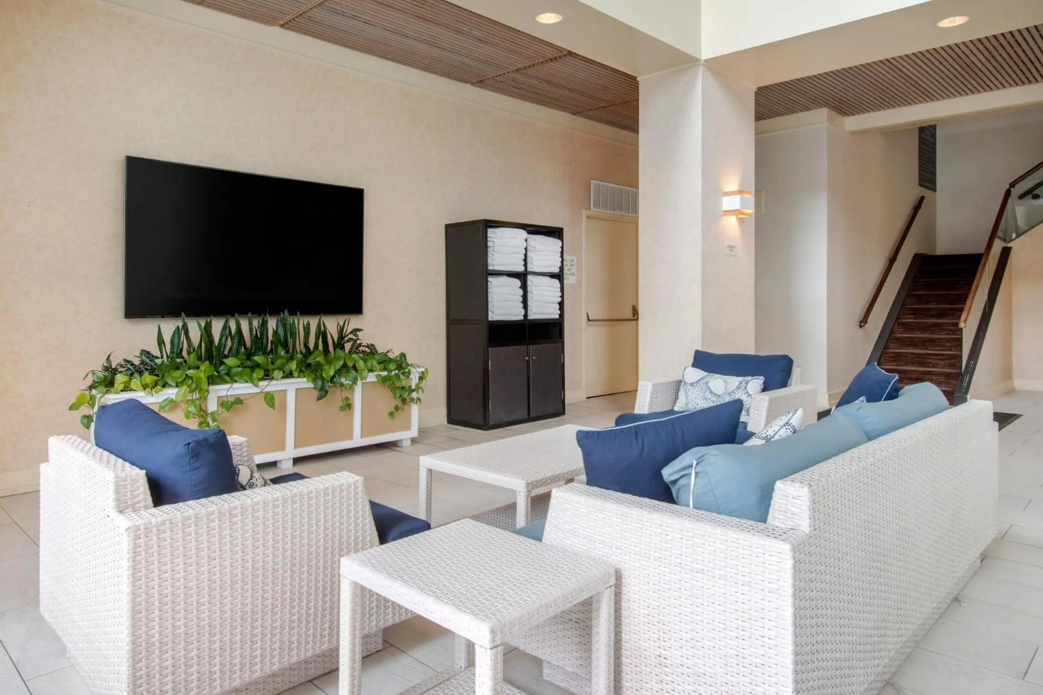 Swimming pool in Omni Corpus Christi Hotel