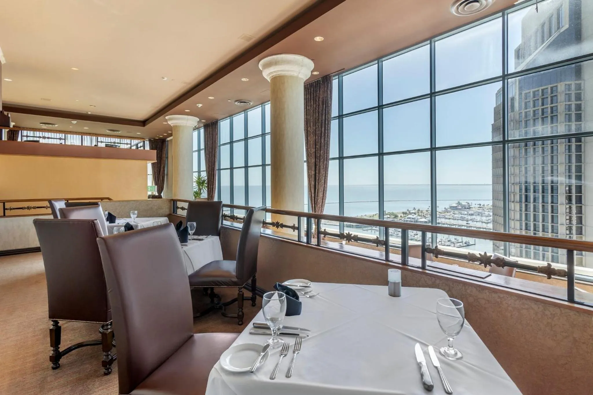 Golfcourse in Omni Corpus Christi Hotel