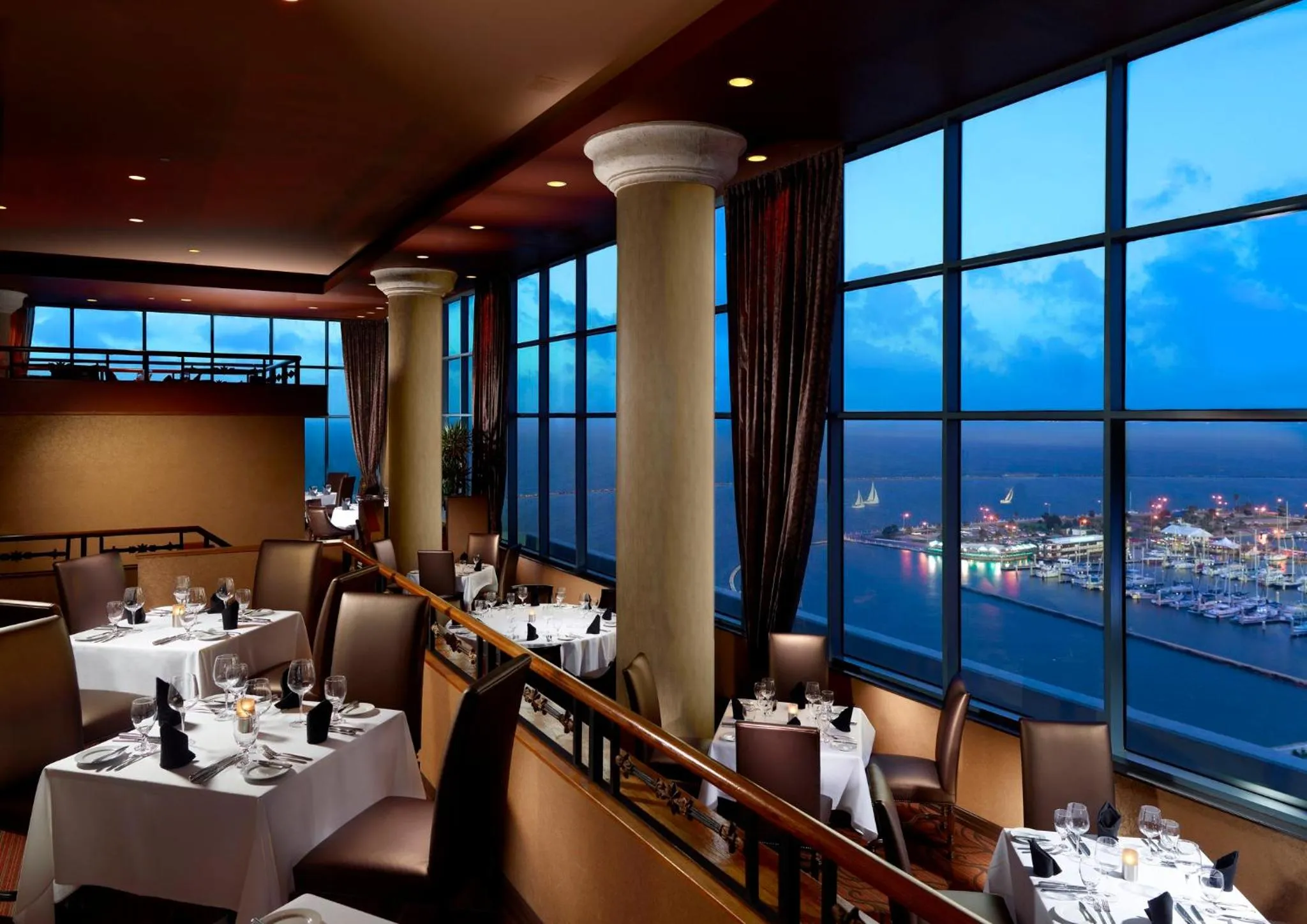 Restaurant/places to eat in Omni Corpus Christi Hotel