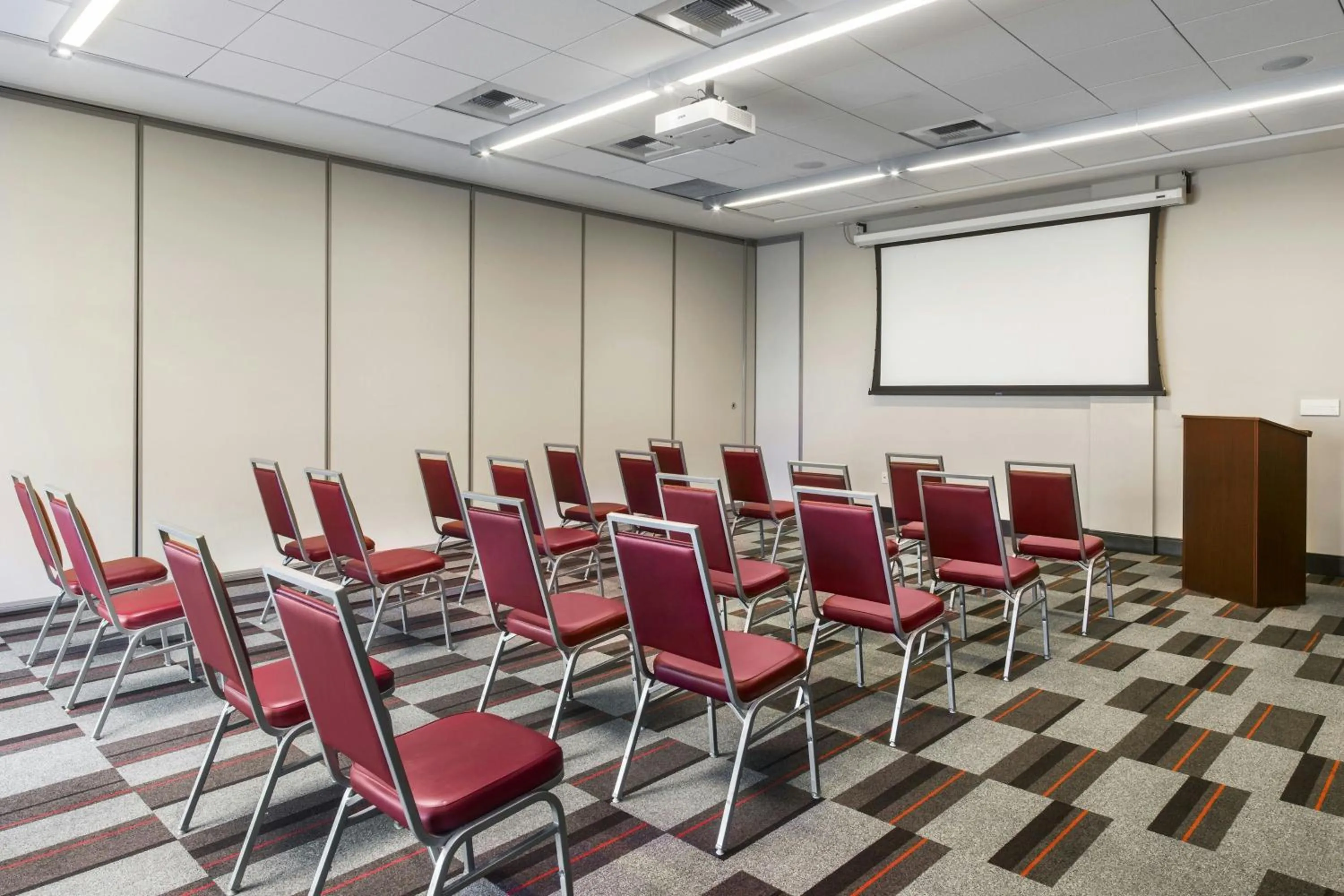 Meeting/conference room in Four Points by Sheraton at Phoenix Mesa Gateway Airport