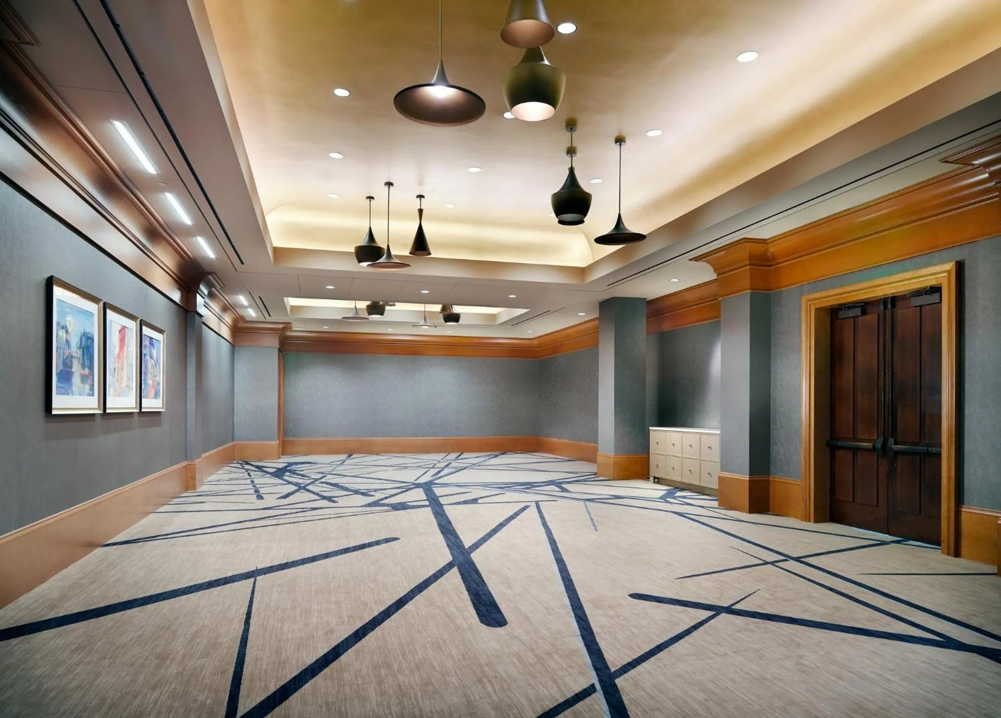 Meeting/conference room, Bed in Omni Dallas Hotel