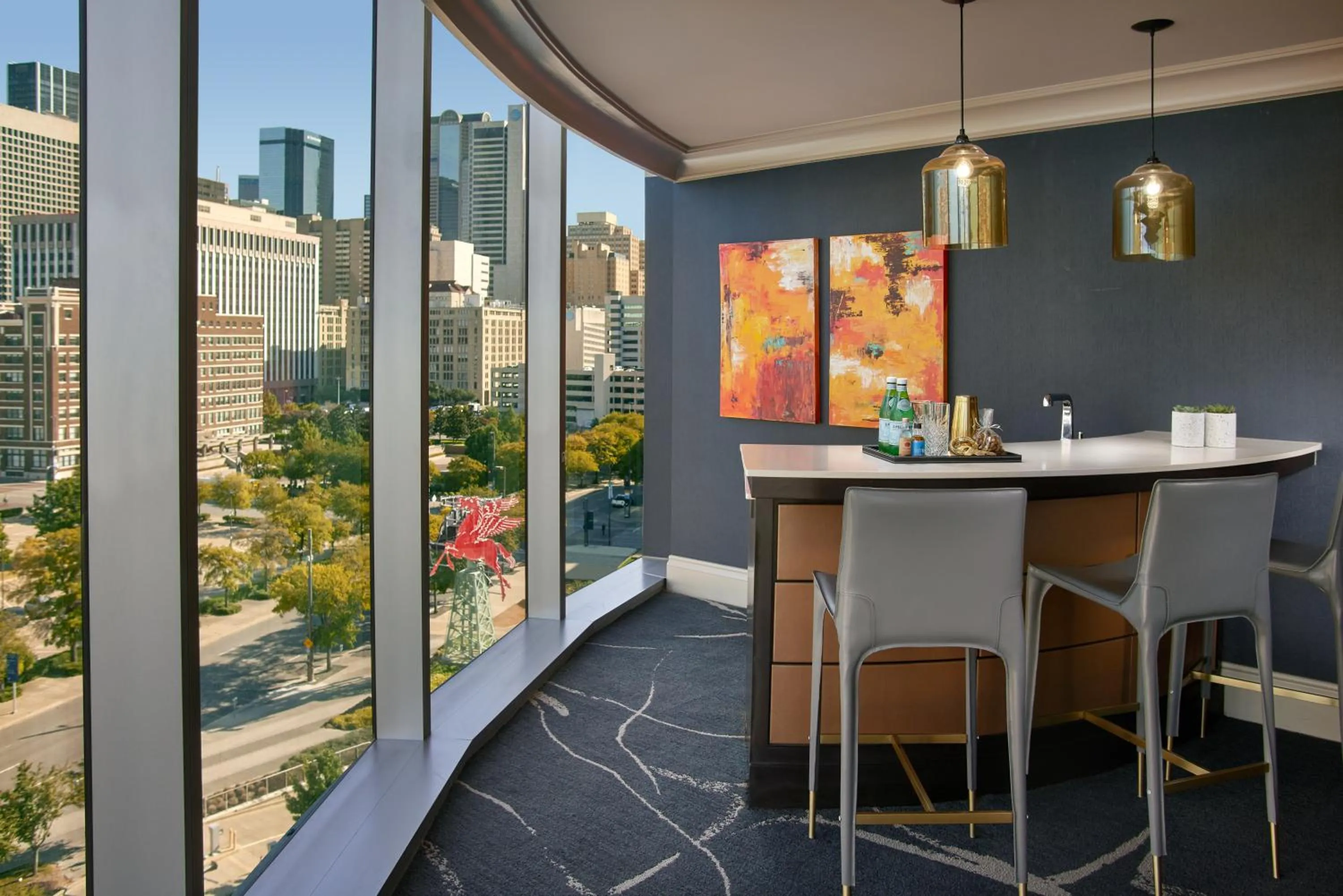 Lounge or bar in Omni Dallas Hotel