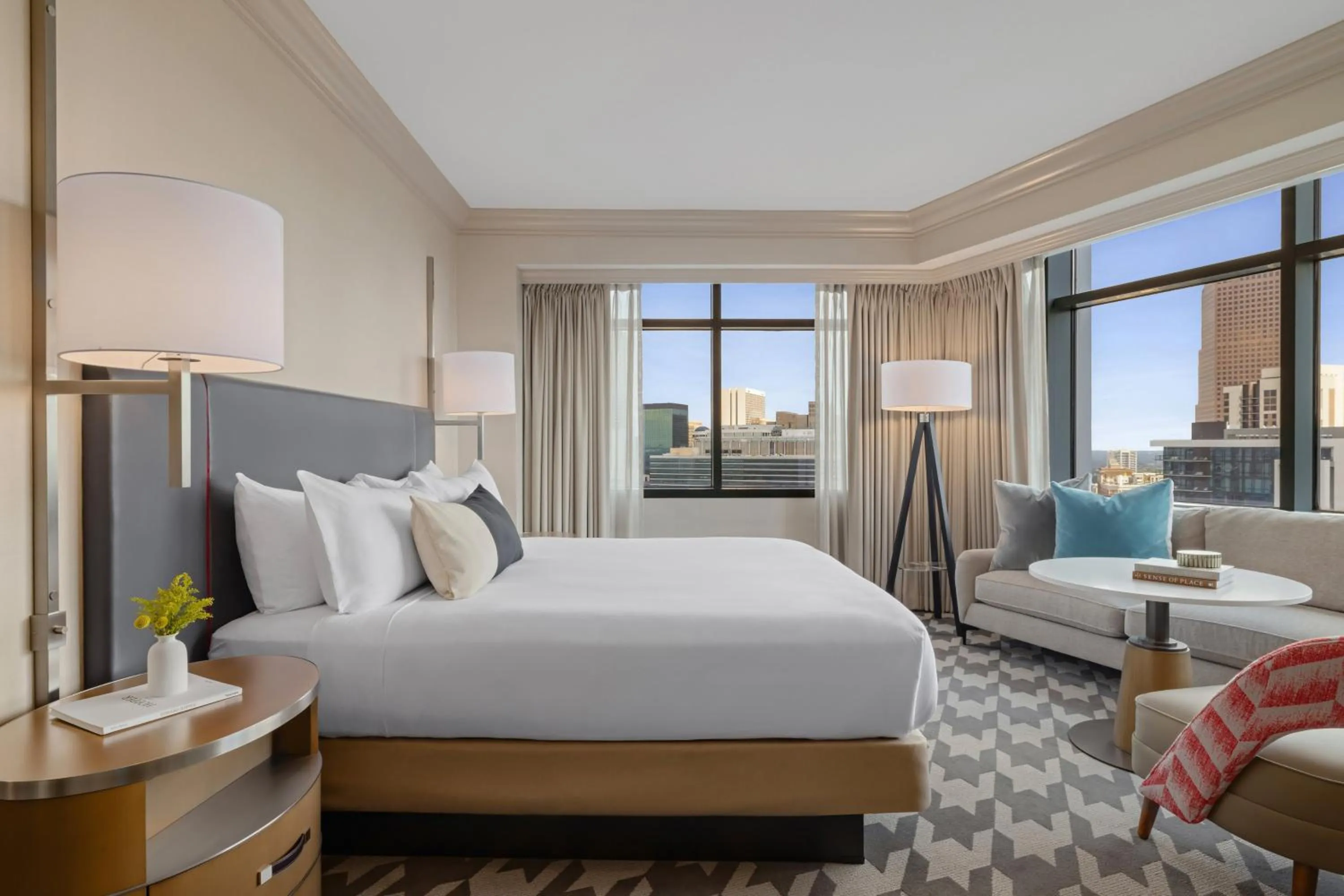 Property building, Bed in Omni Atlanta Hotel at Centennial Park