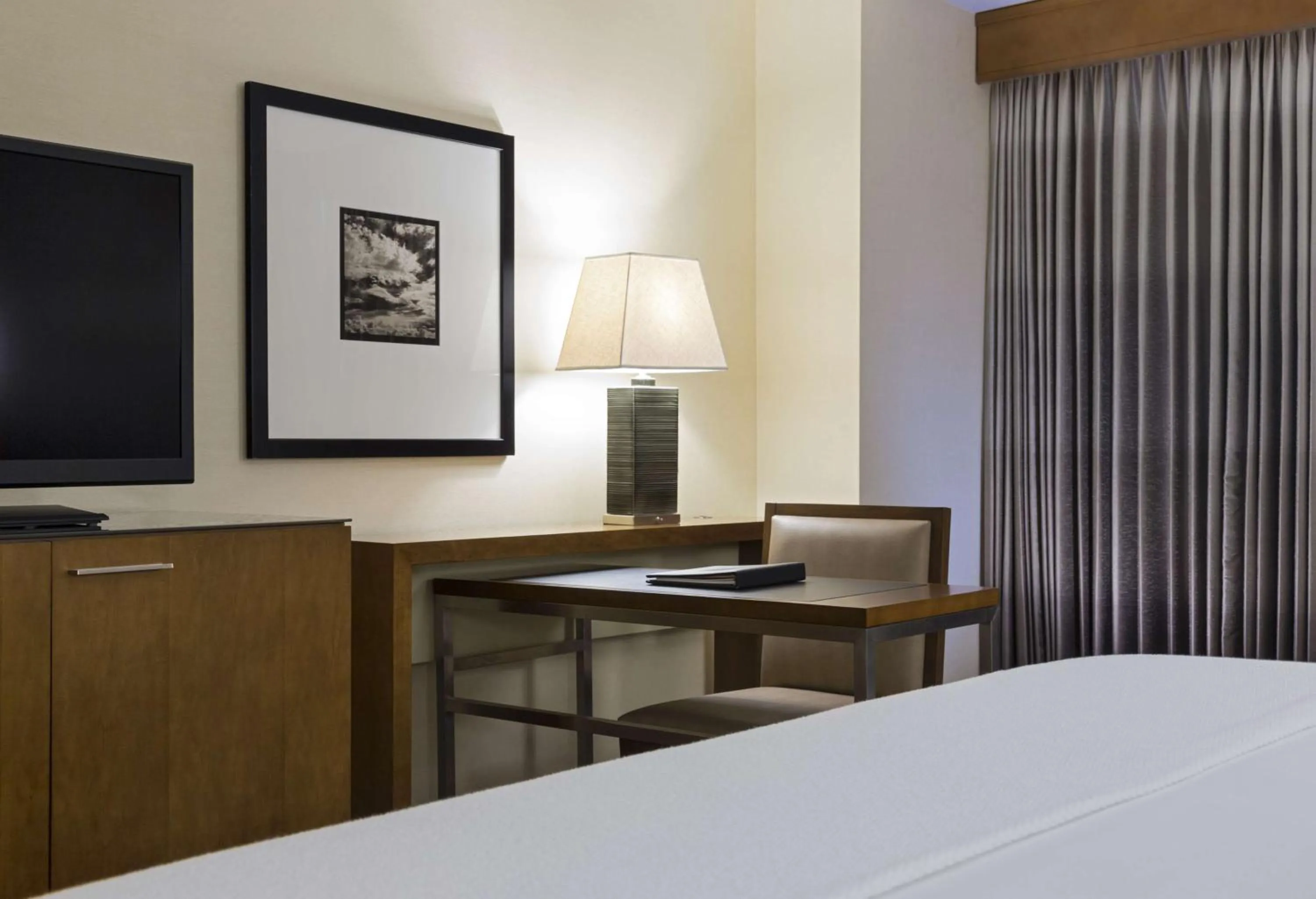 Bedroom, Bed in Hyatt Regency Denver at Colorado Convention Center