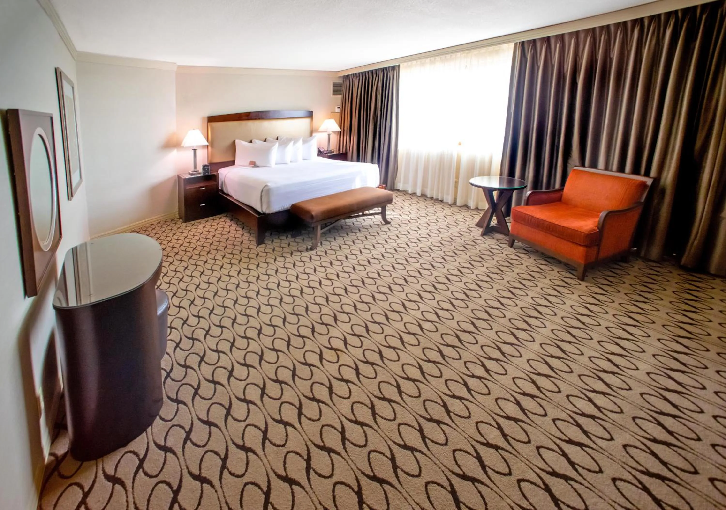 Bedroom, Bed in Gold Strike Casino Resort