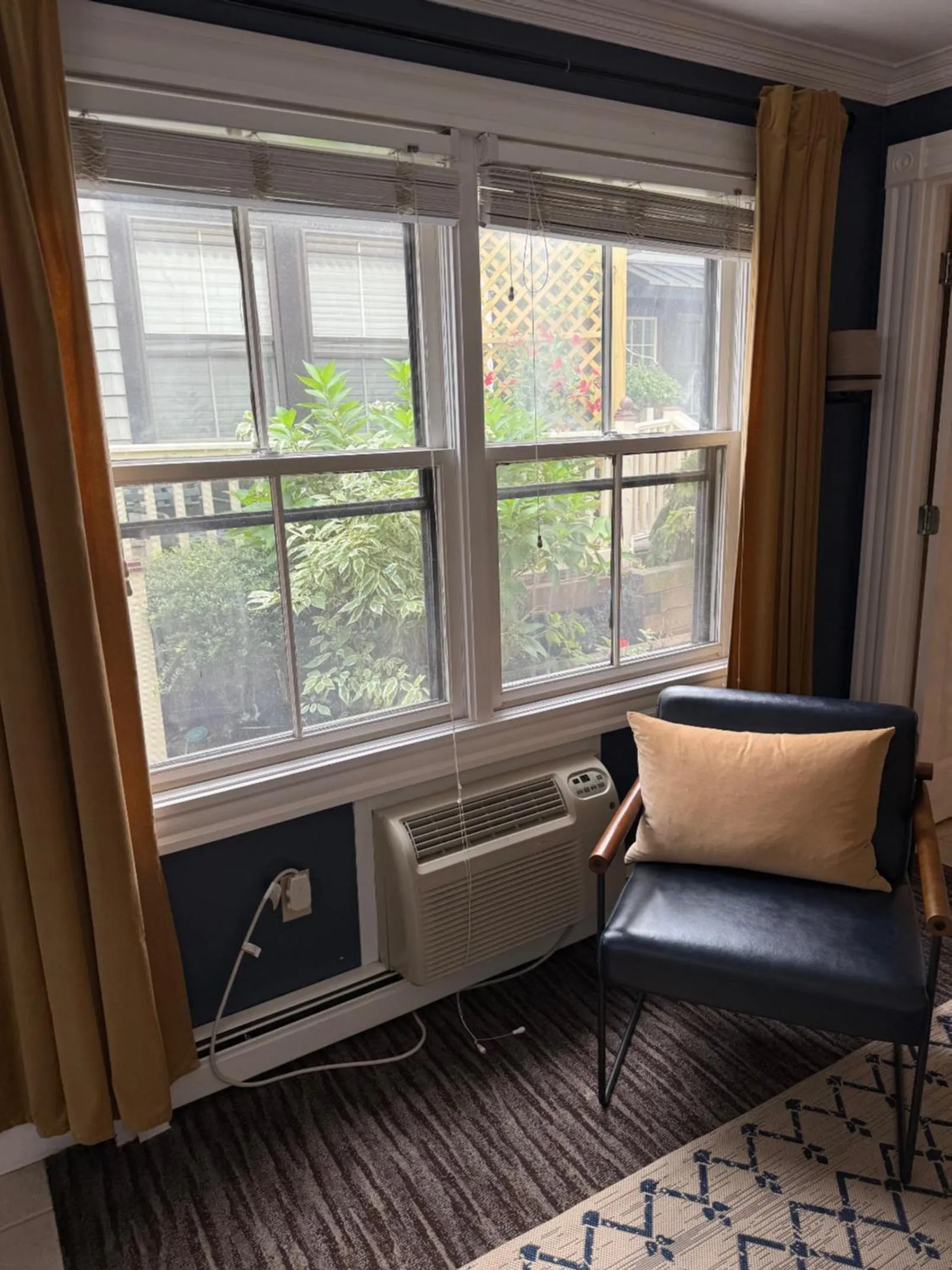Seating area in Crowne Pointe Historic Inn Adults Only
