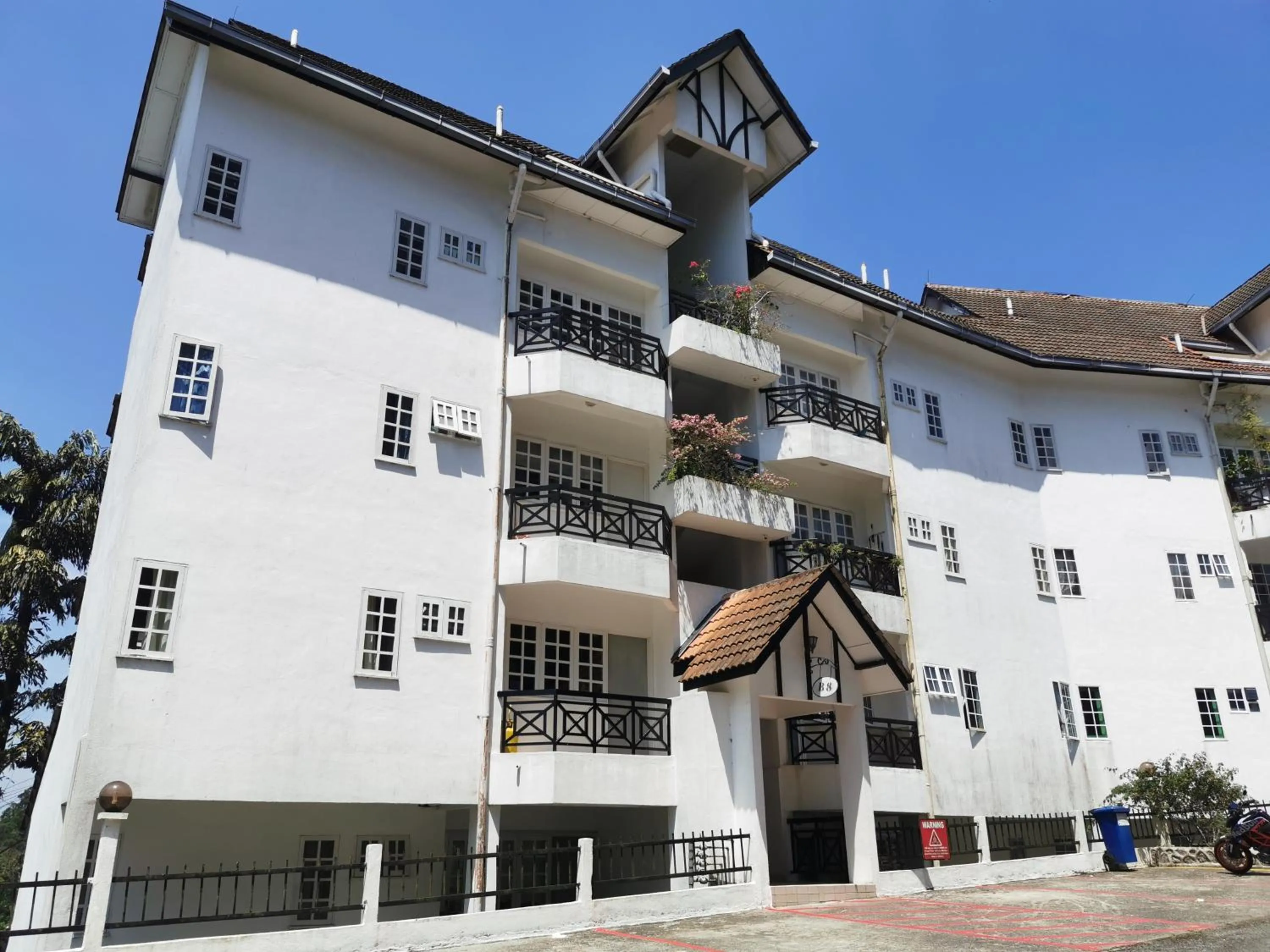 Property building in Little England B8