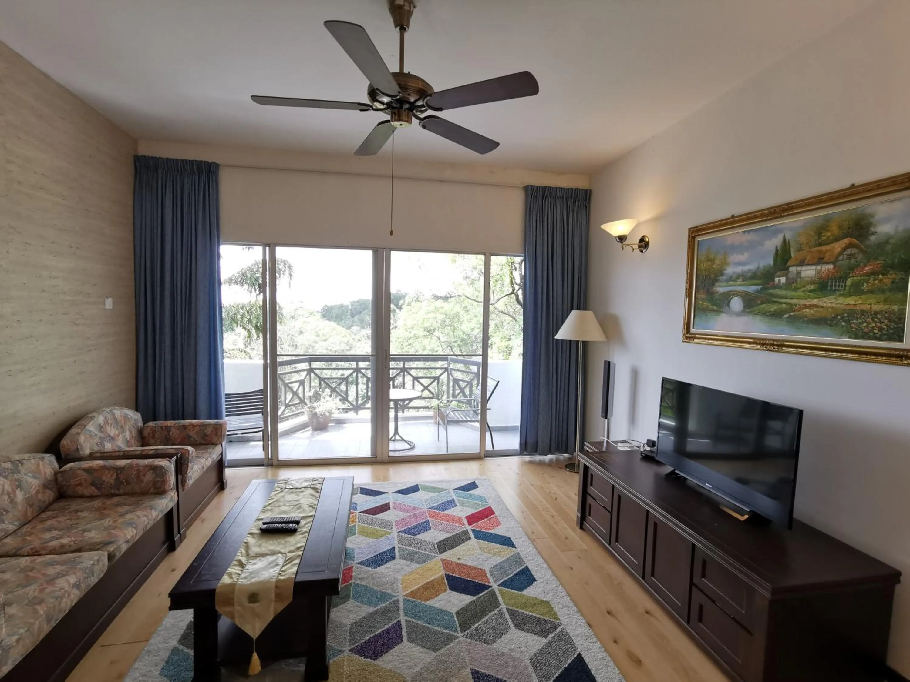 Living room in Little England B8