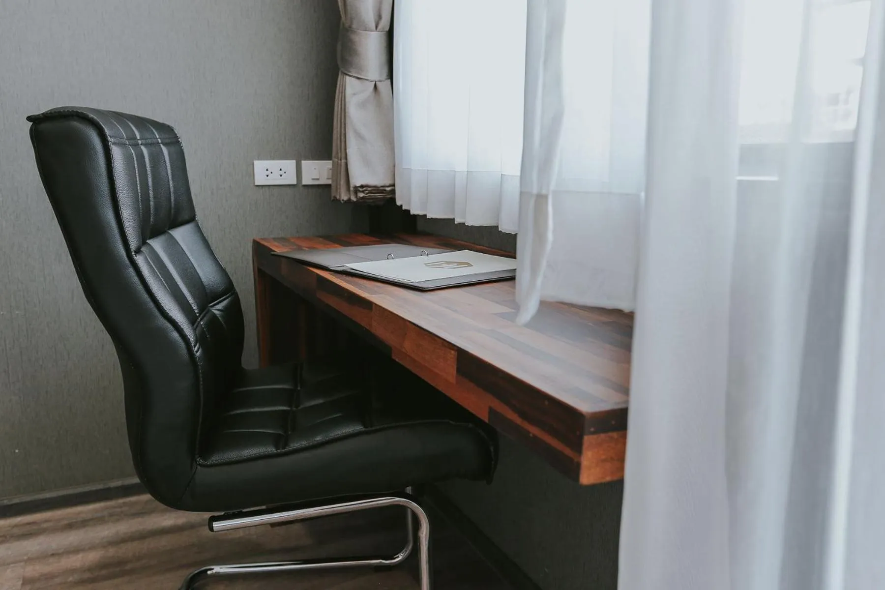 Seating area in Bangkok City Link Hotel