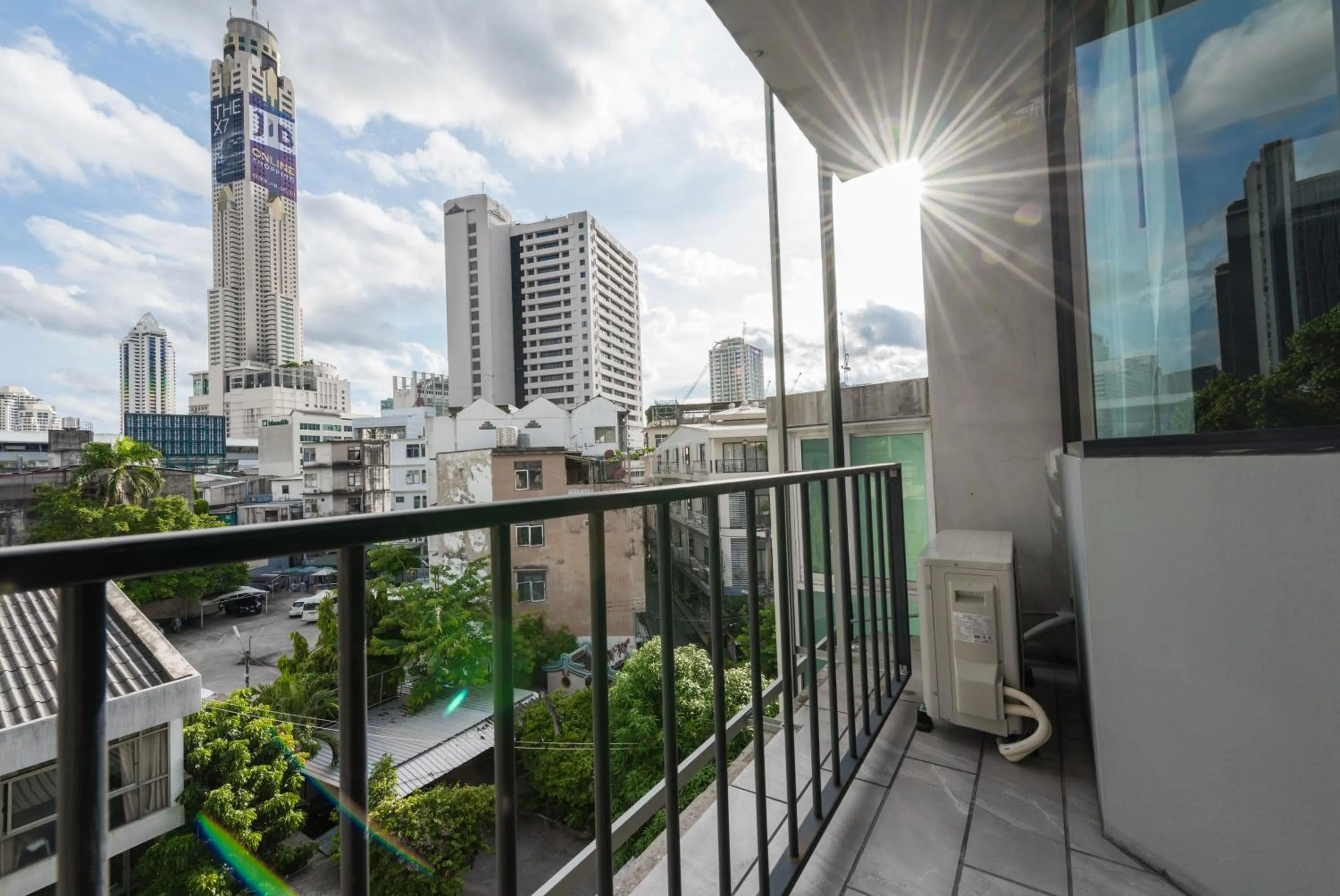 Balcony/Terrace in Bangkok City Link Hotel