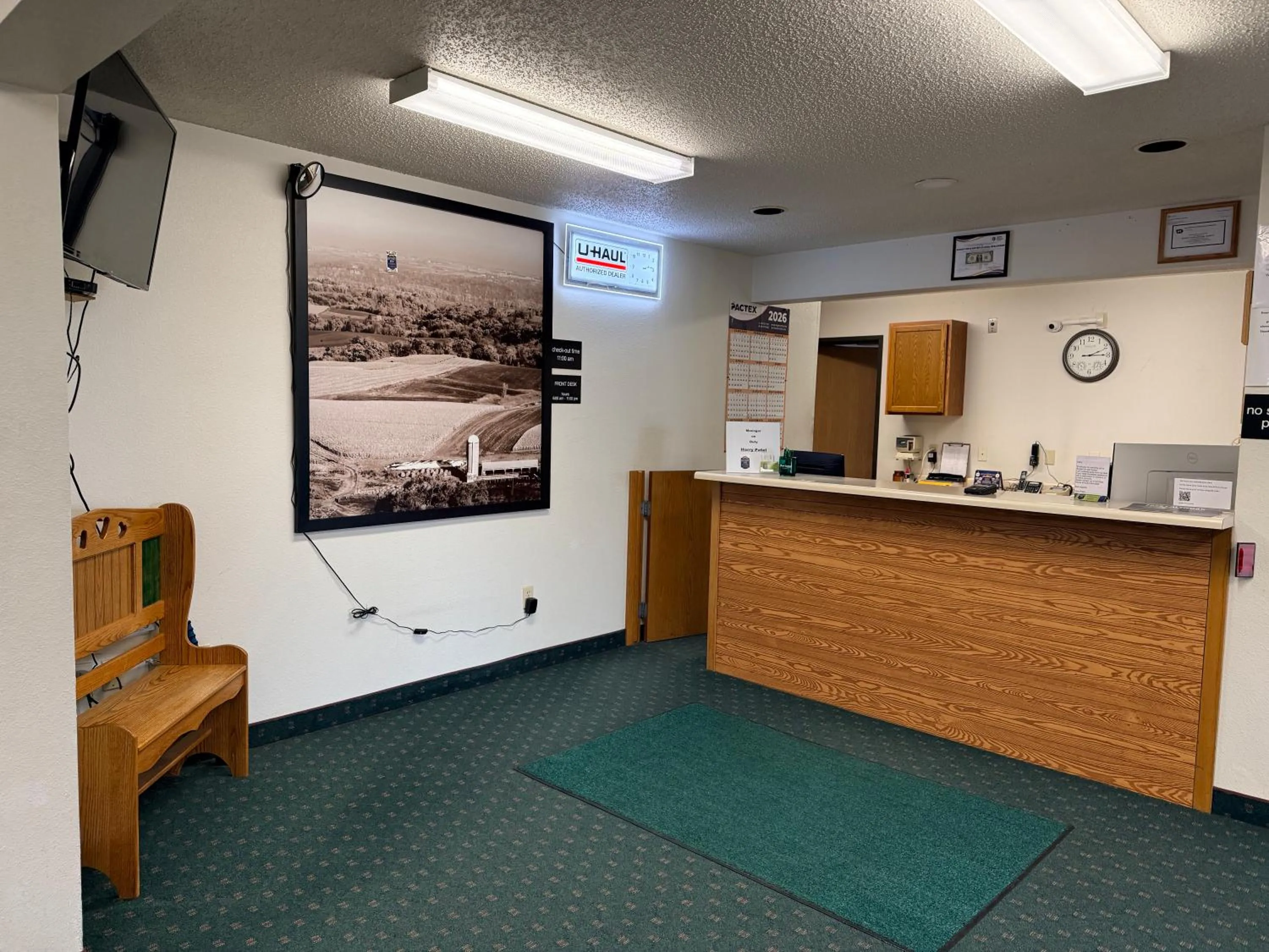 Lobby or reception in Budget inn & Suites