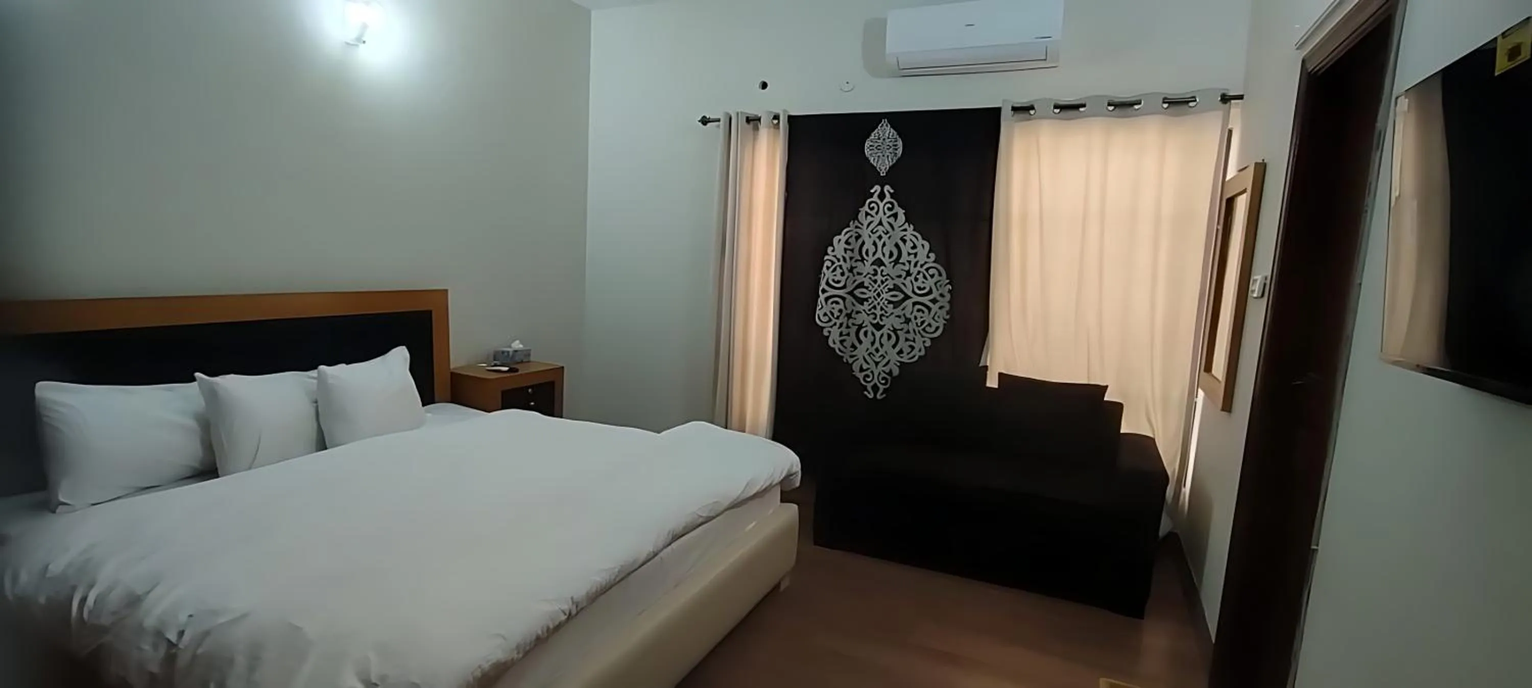 Bedroom, Bed in Mulberry Guest House F-11