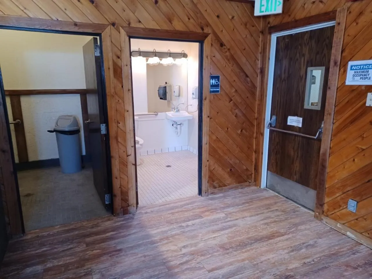 Banquet/Function facilities in Boarders Inn & Suites by Cobblestone Hotels - Brush