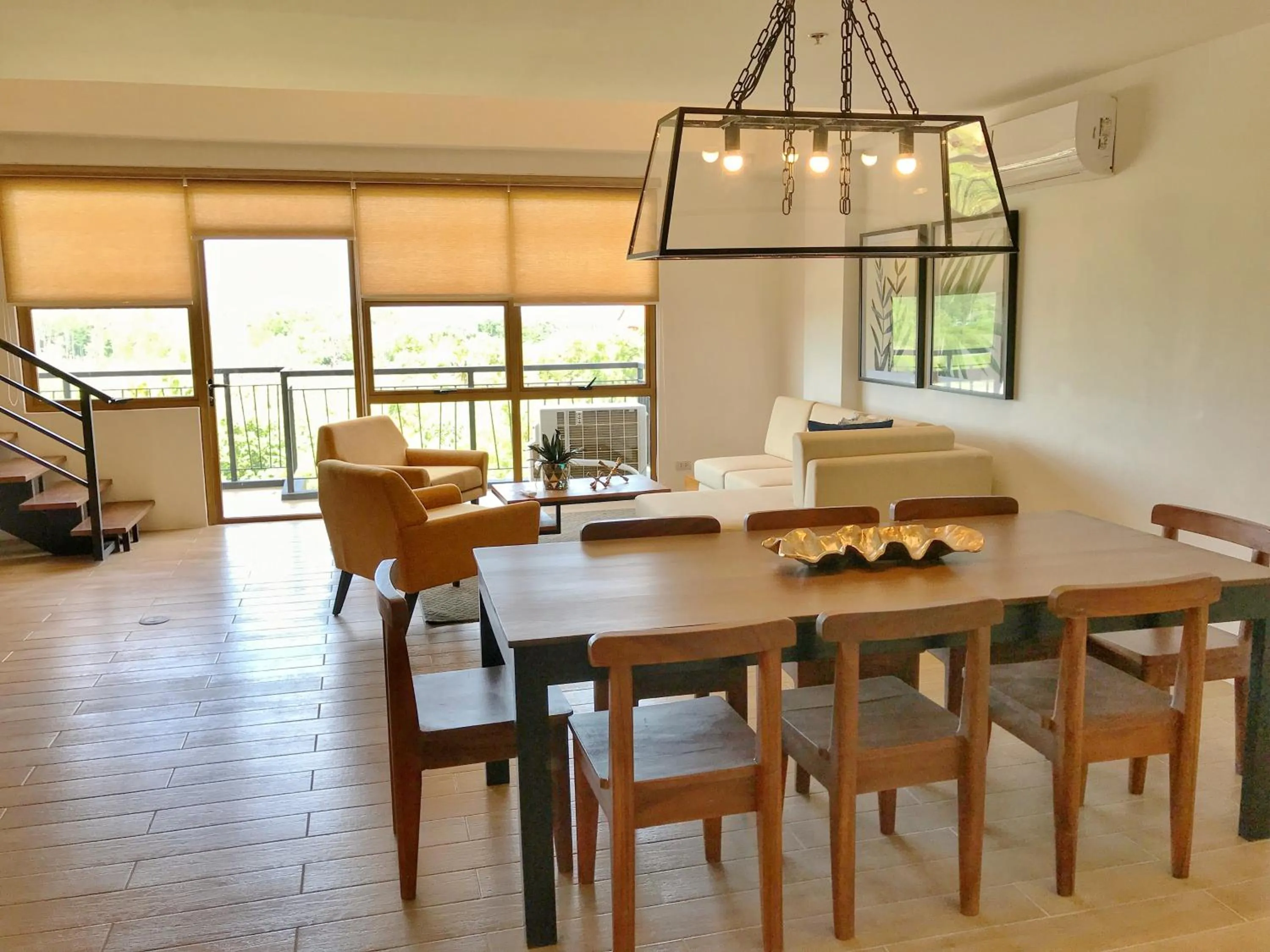 Dining area in Crown Hotel at Harbour Springs Palawan Managed by Enderun Hotels