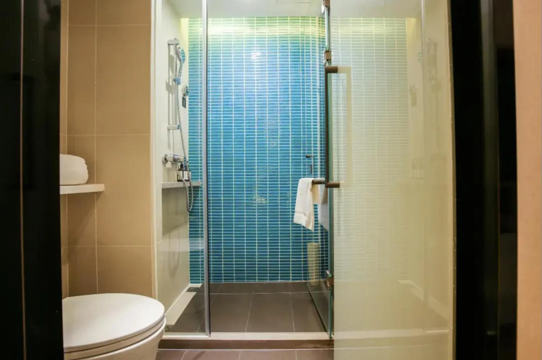 Shower in Atour Light Xiamen Railway Station