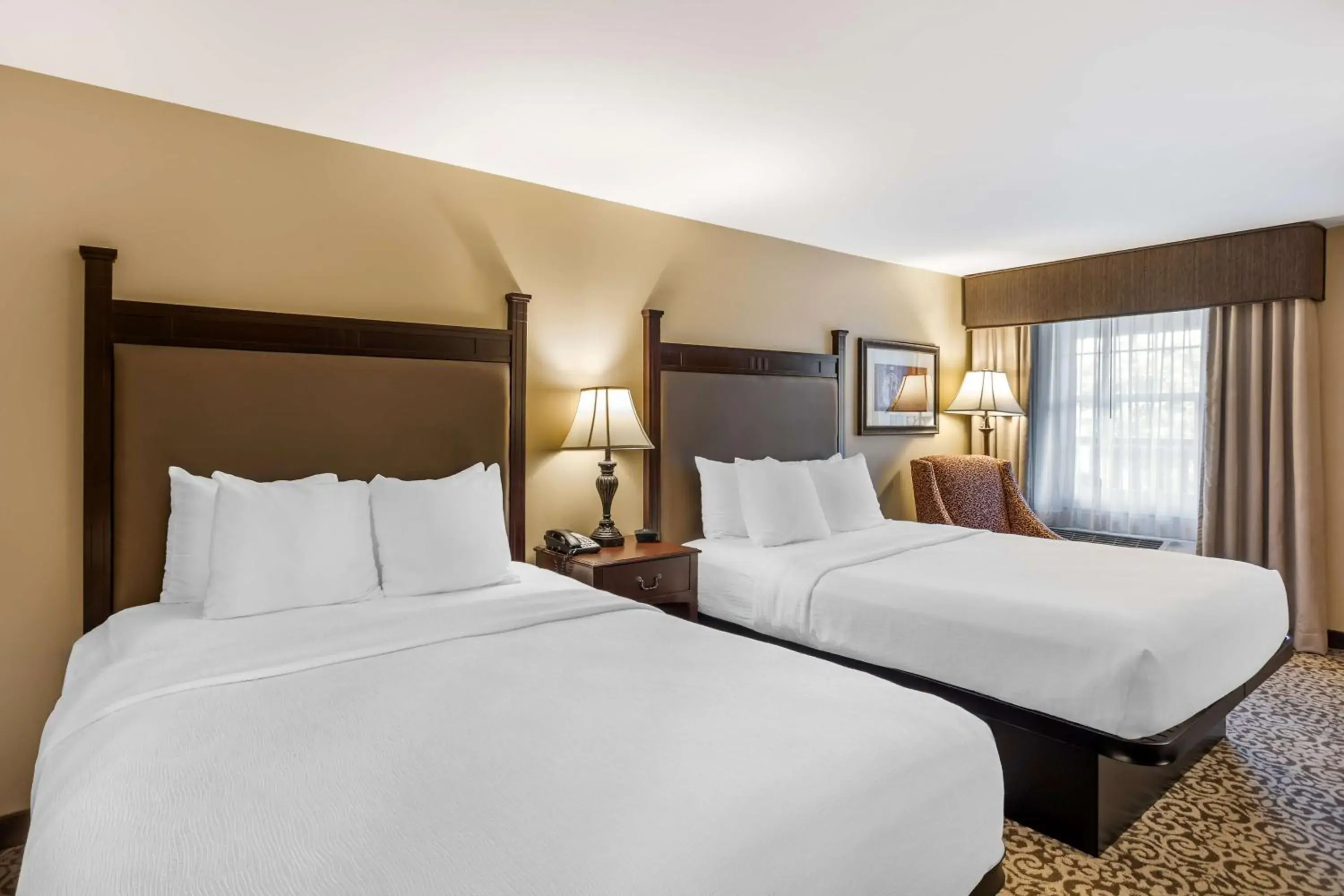 Queen Room with Two Queen Beds and Roll-In Shower - Mobility Accessible in Best Western Plus Intercourse Village Inn Queen Room with Two Queen Beds and Roll-In Shower - Mobility Accessible in Best Western Plus Intercourse Village Inn
