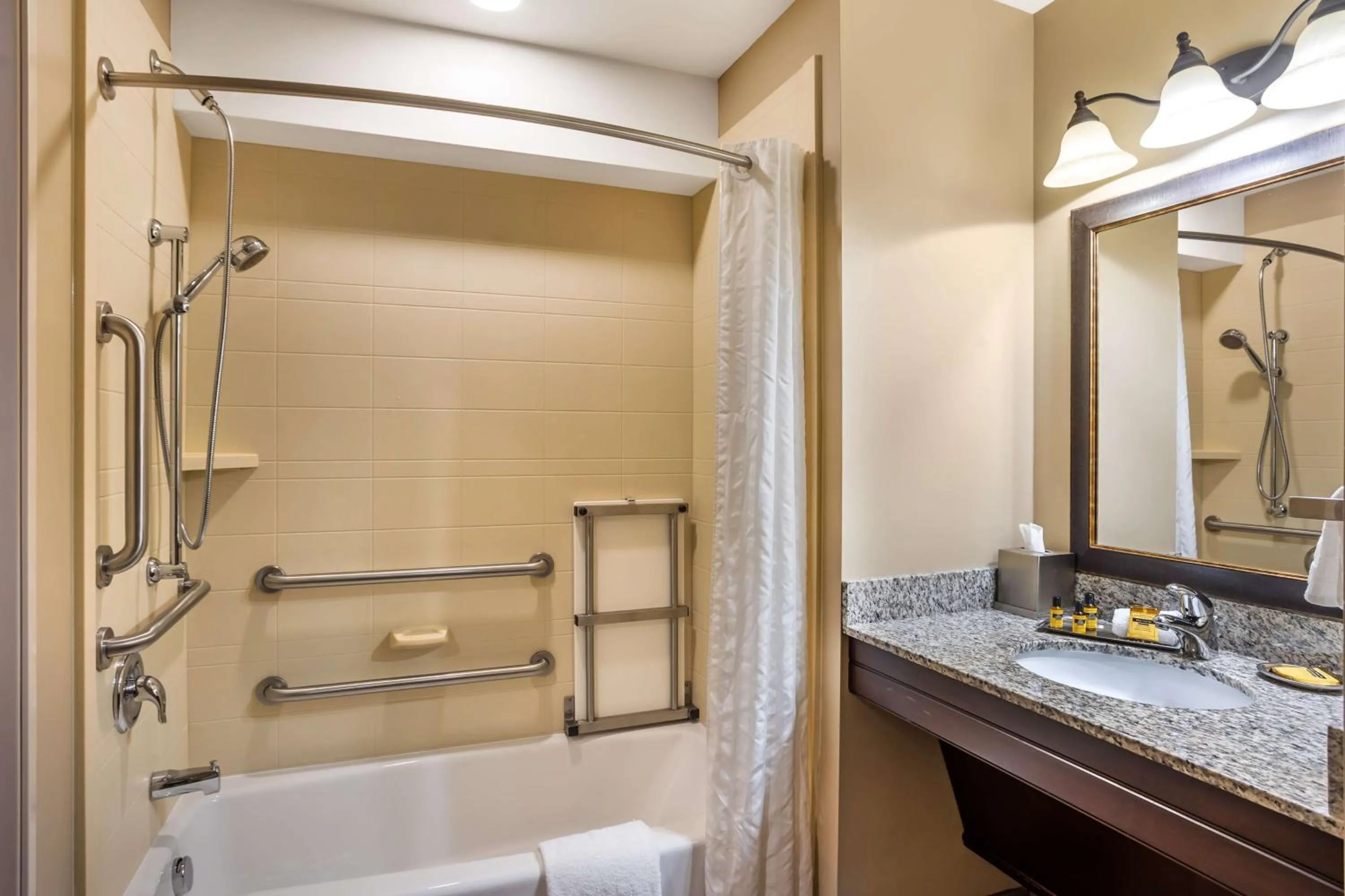 Bathroom in Best Western Plus Intercourse Village Inn