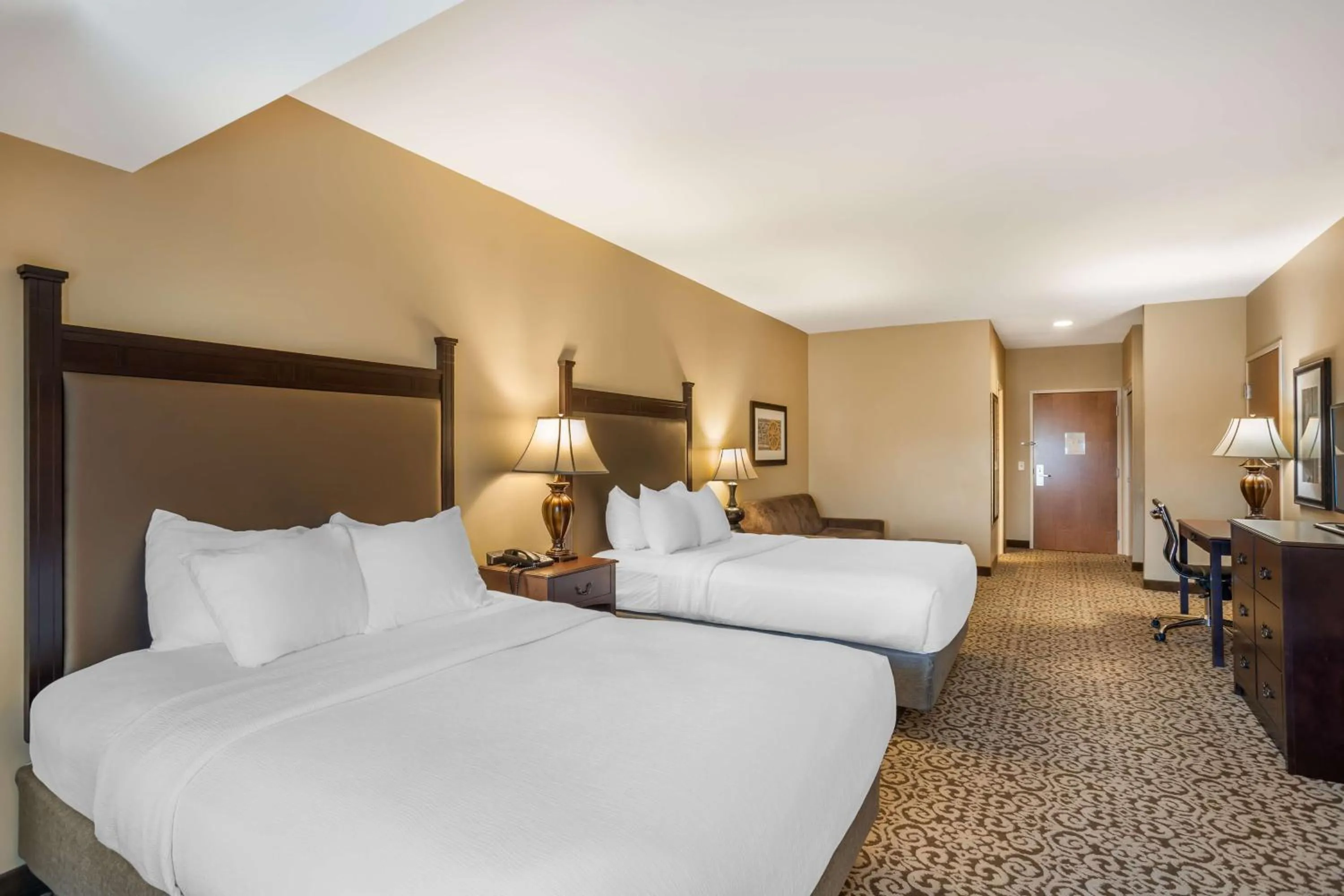 View (from property/room), Bed in Best Western Plus Intercourse Village Inn