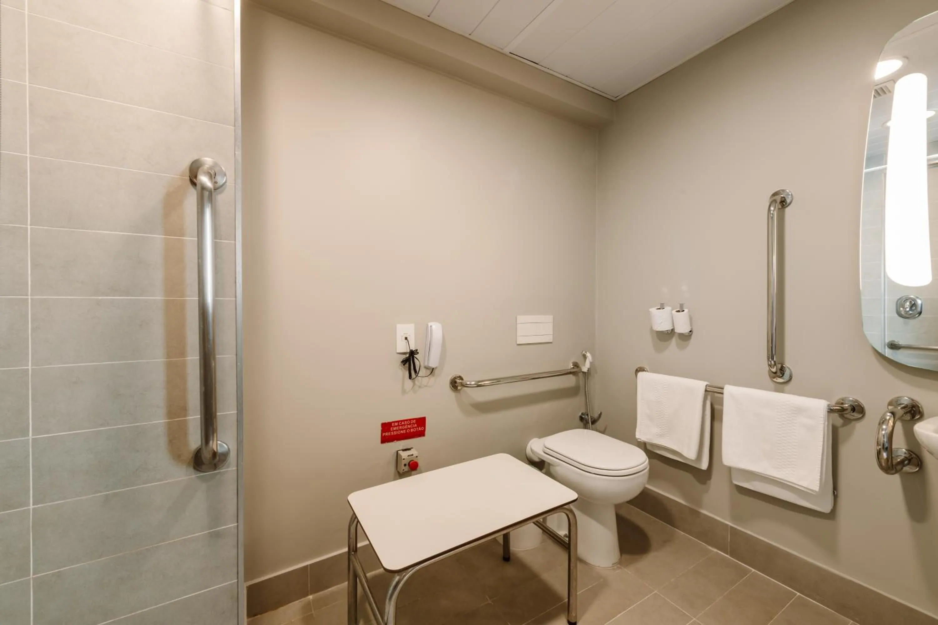 Bathroom in ibis Juazeiro do Norte