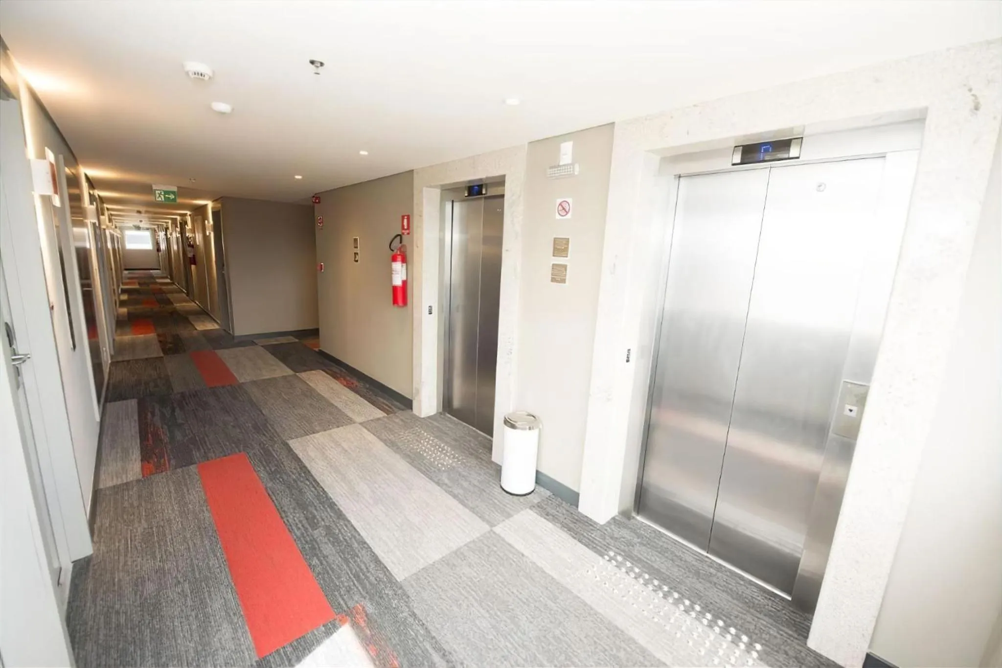 elevator in ibis Juazeiro do Norte