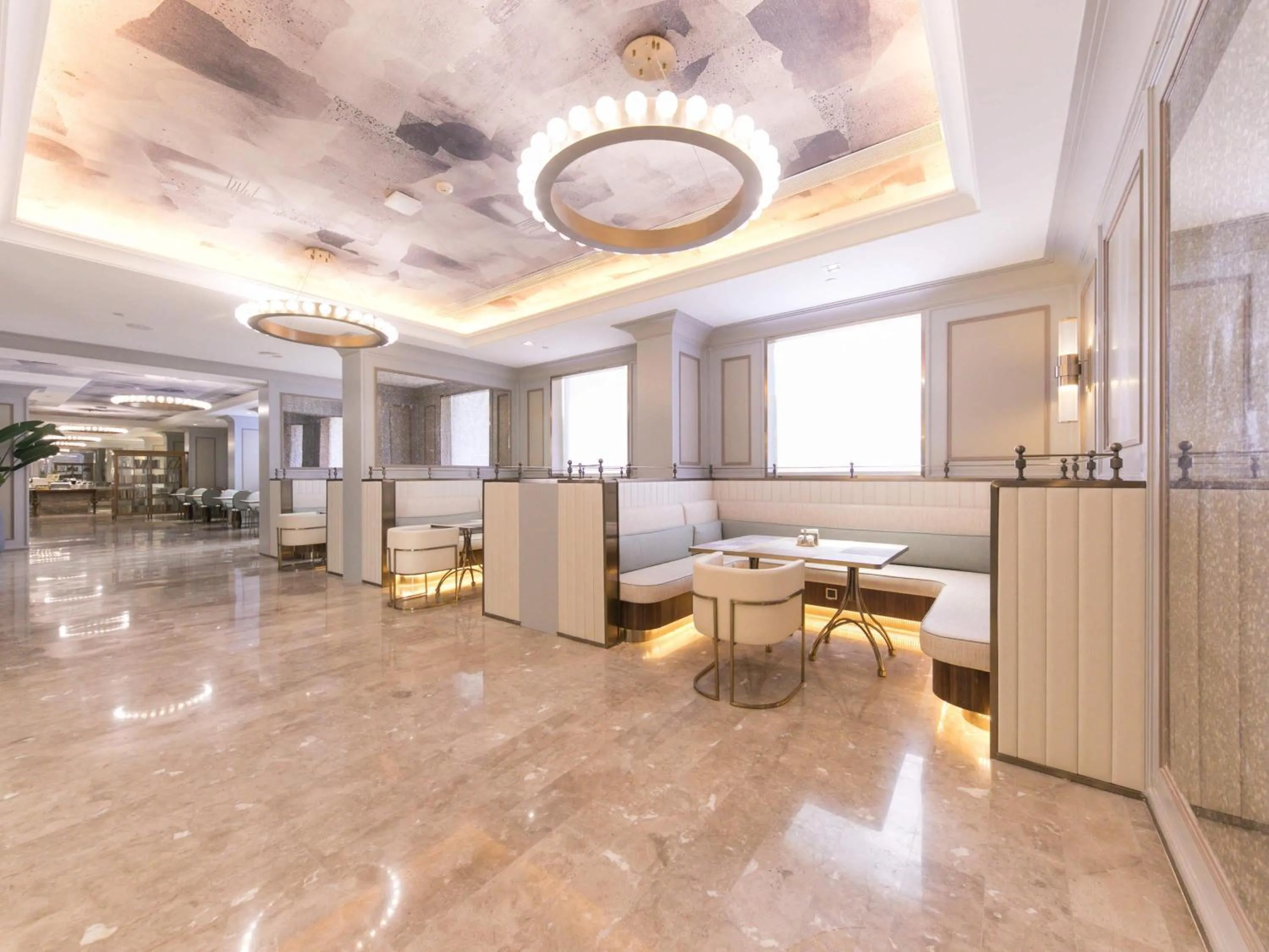 Restaurant/places to eat in Mercure Xi'an Downtown