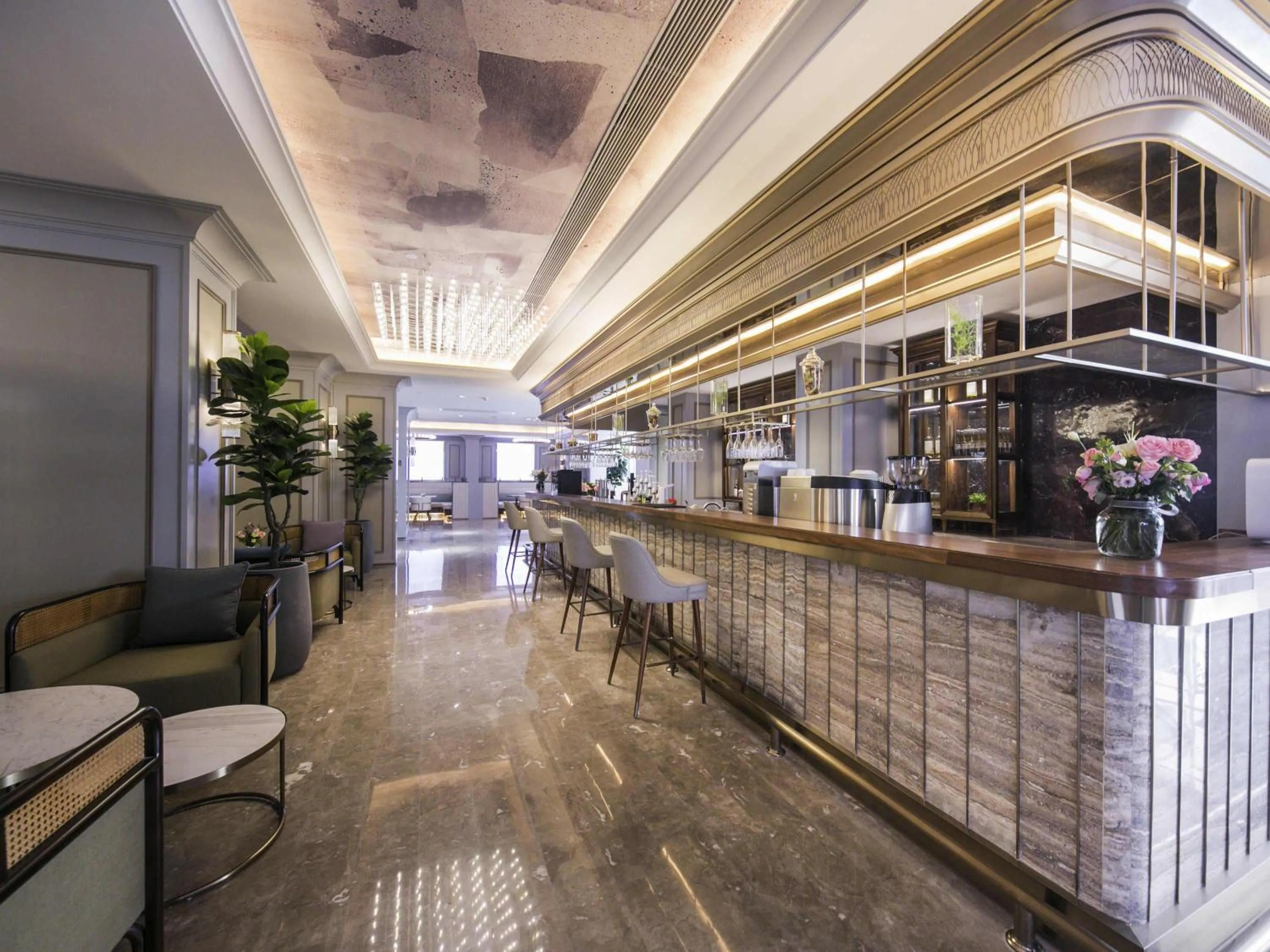 Lounge or bar in Mercure Xi'an Downtown