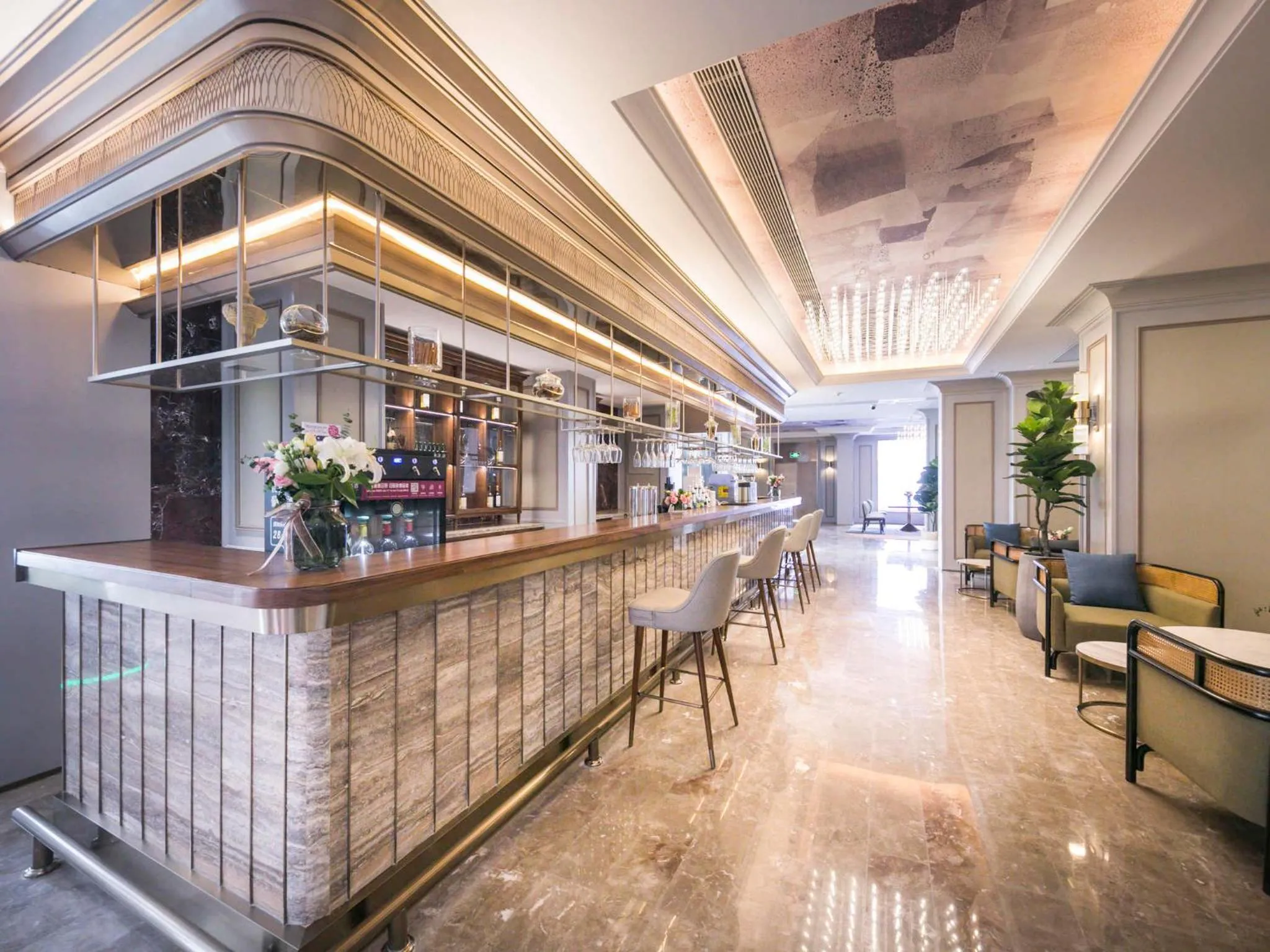 Lounge or bar in Mercure Xi'an Downtown