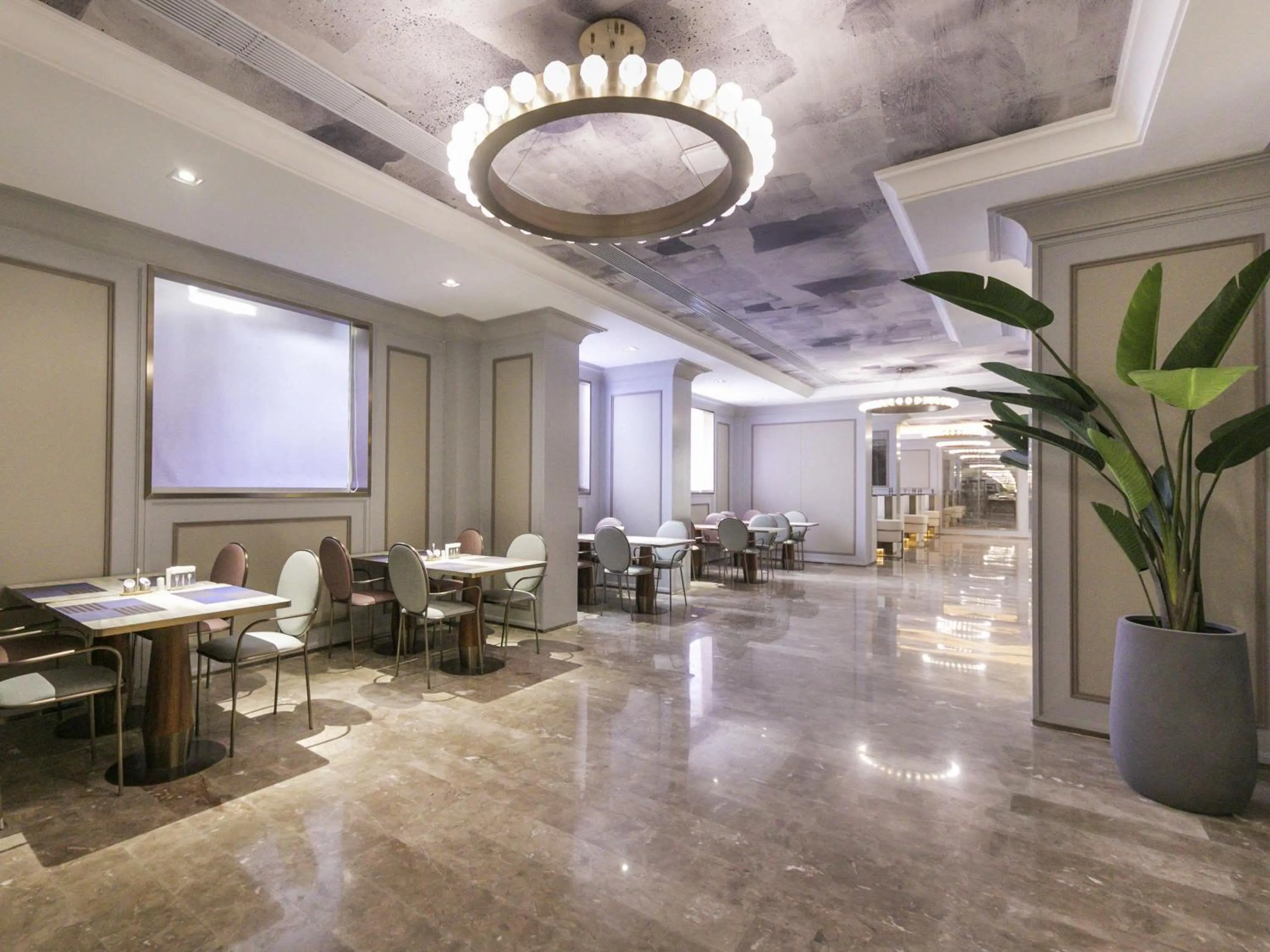 Restaurant/places to eat in Mercure Xi'an Downtown