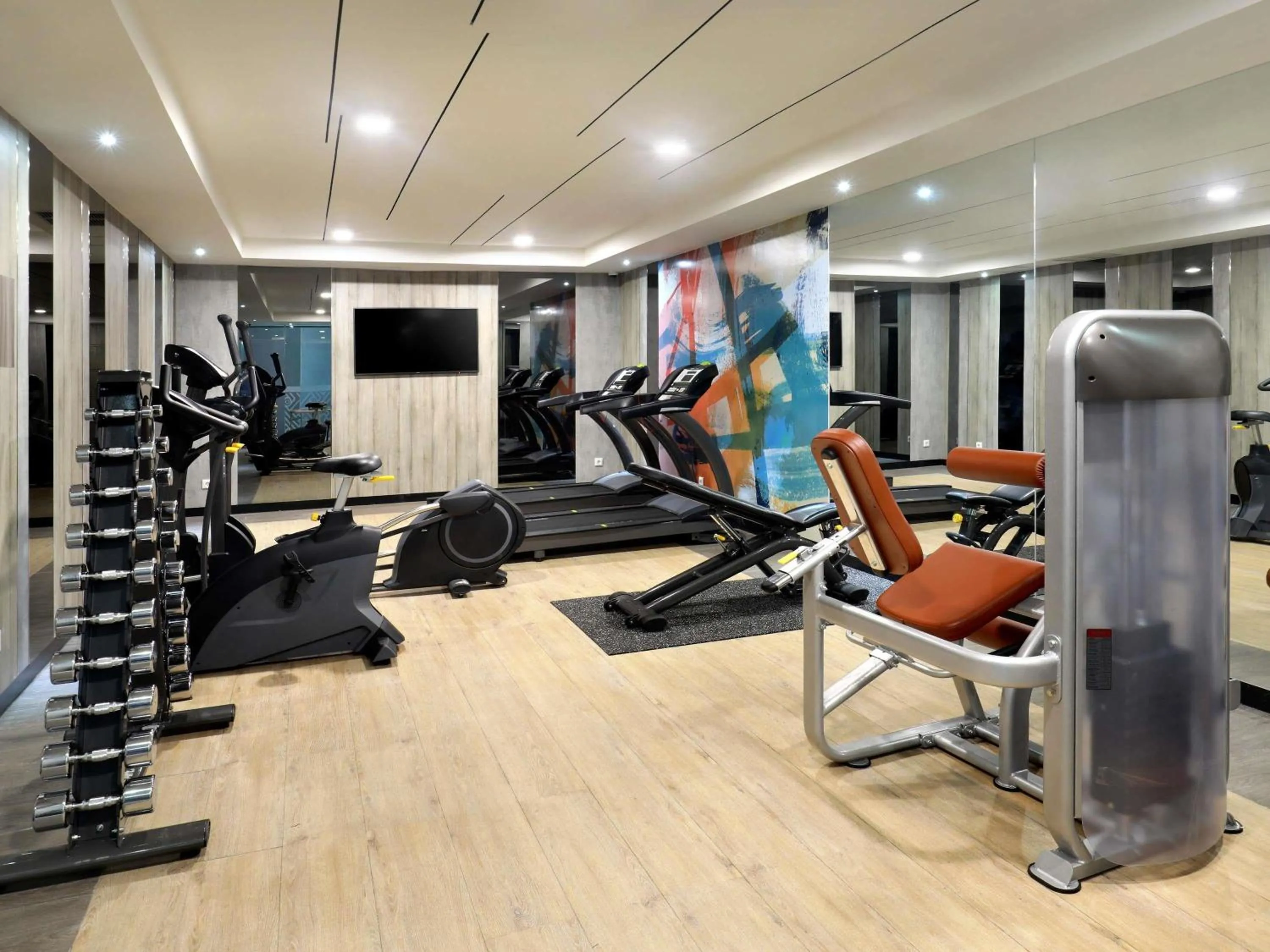 Fitness centre/facilities in Novotel Suites Yogyakarta Malioboro