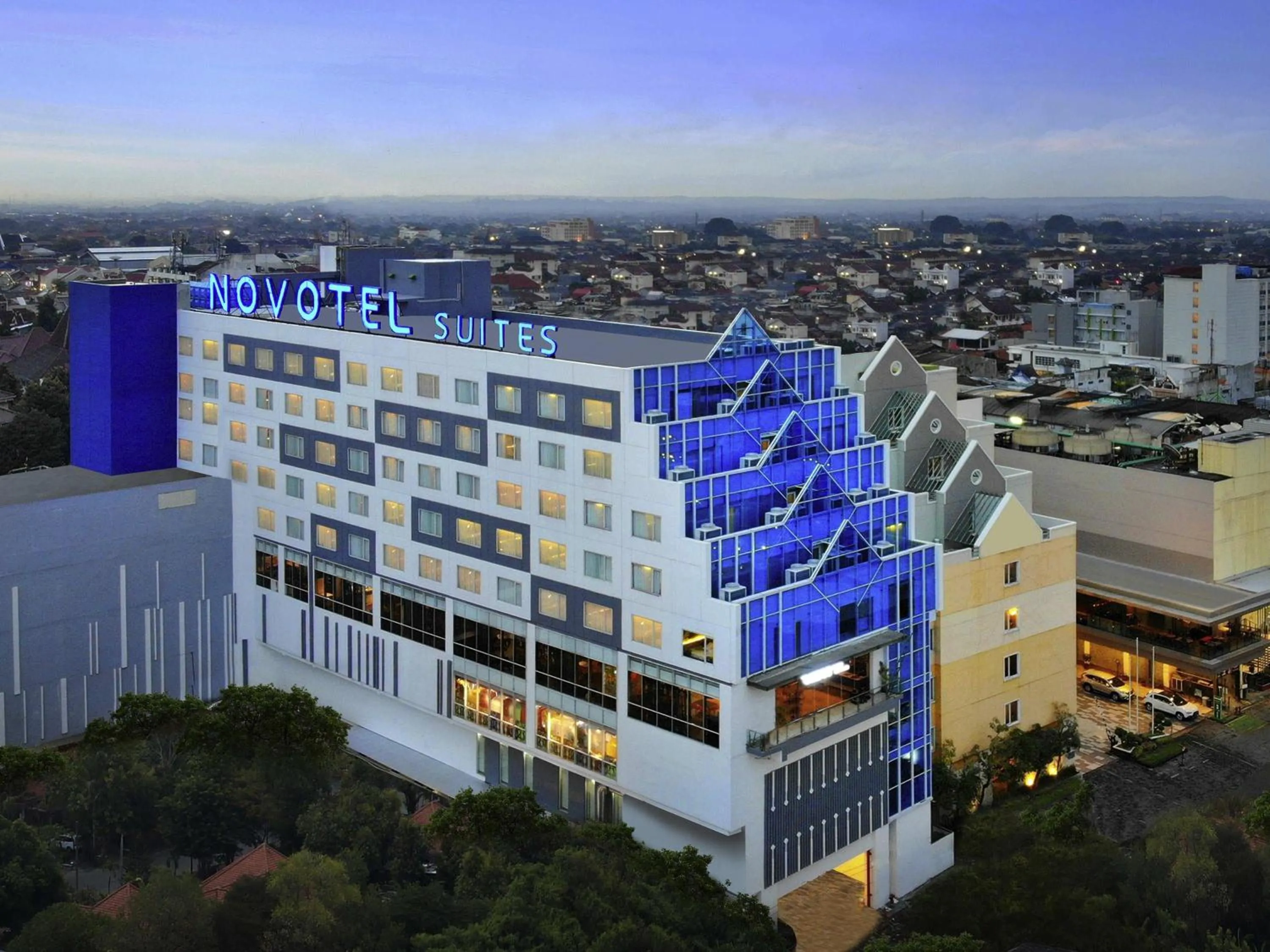 Property building in Novotel Suites Yogyakarta Malioboro