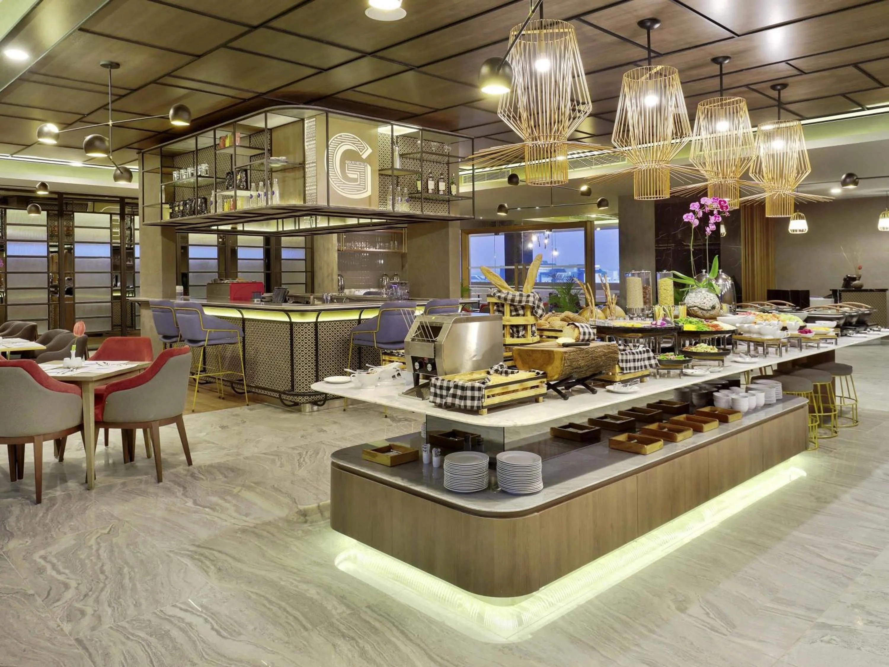 Restaurant/places to eat in Novotel Suites Yogyakarta Malioboro