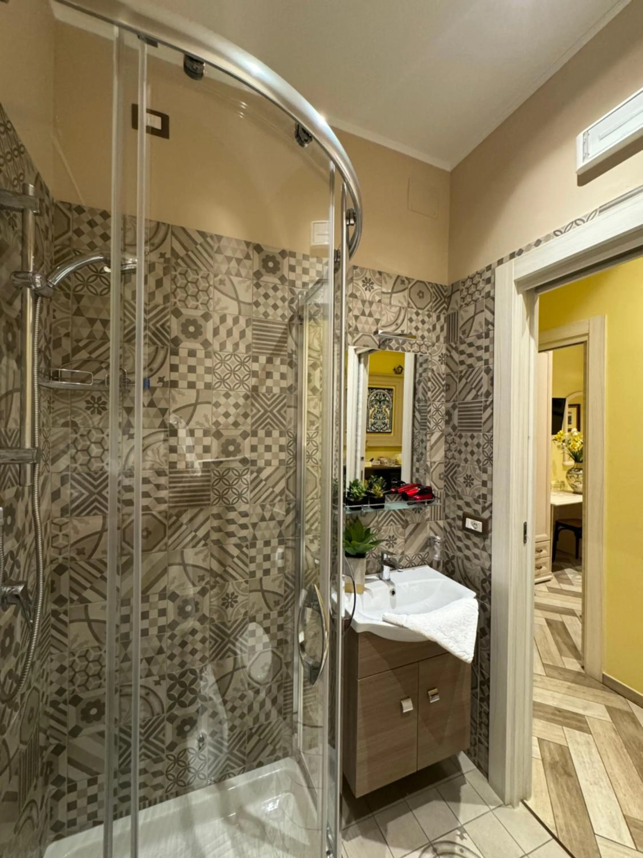 Shower in B&B Fiorentino