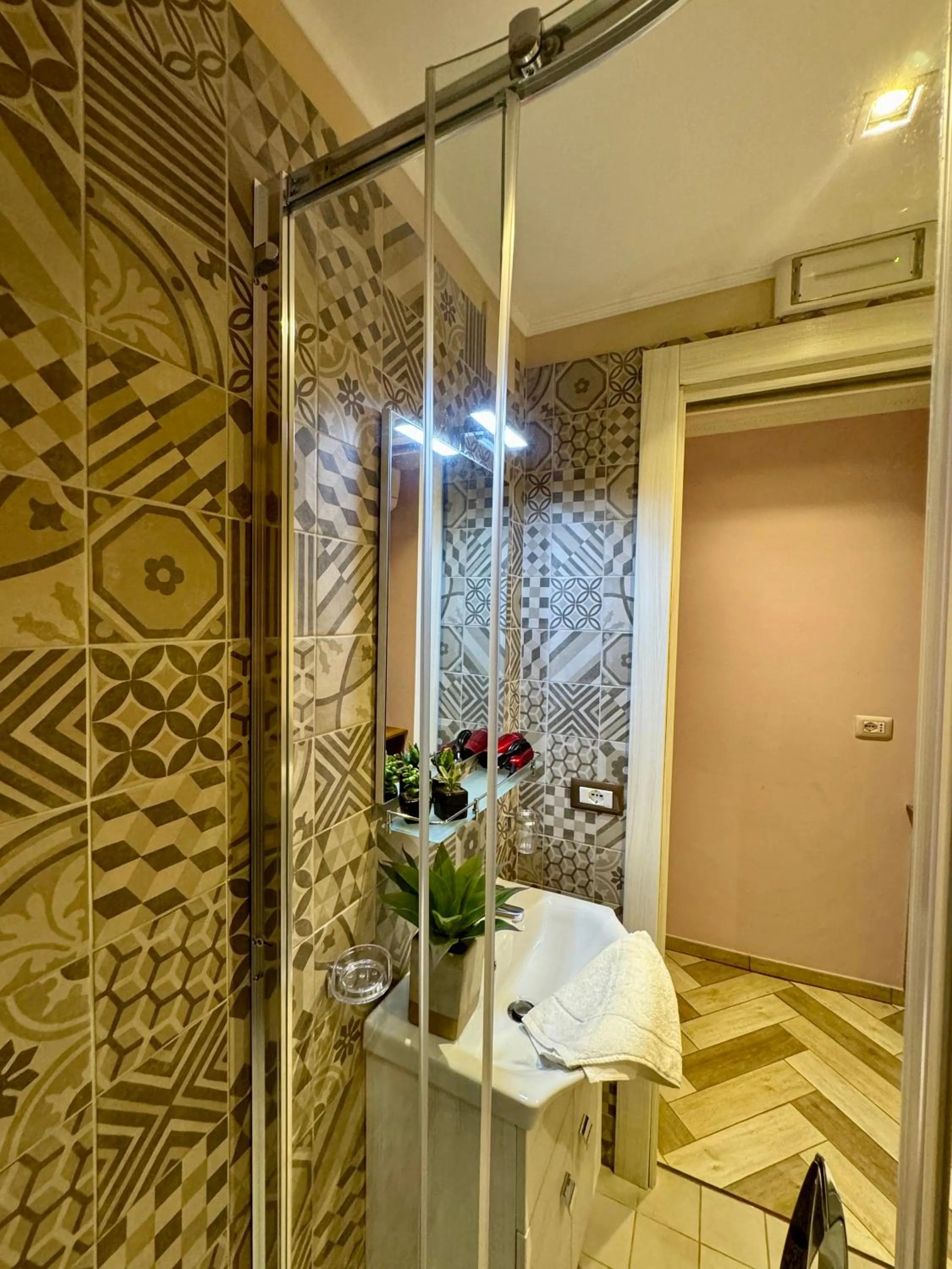 Shower in B&B Fiorentino
