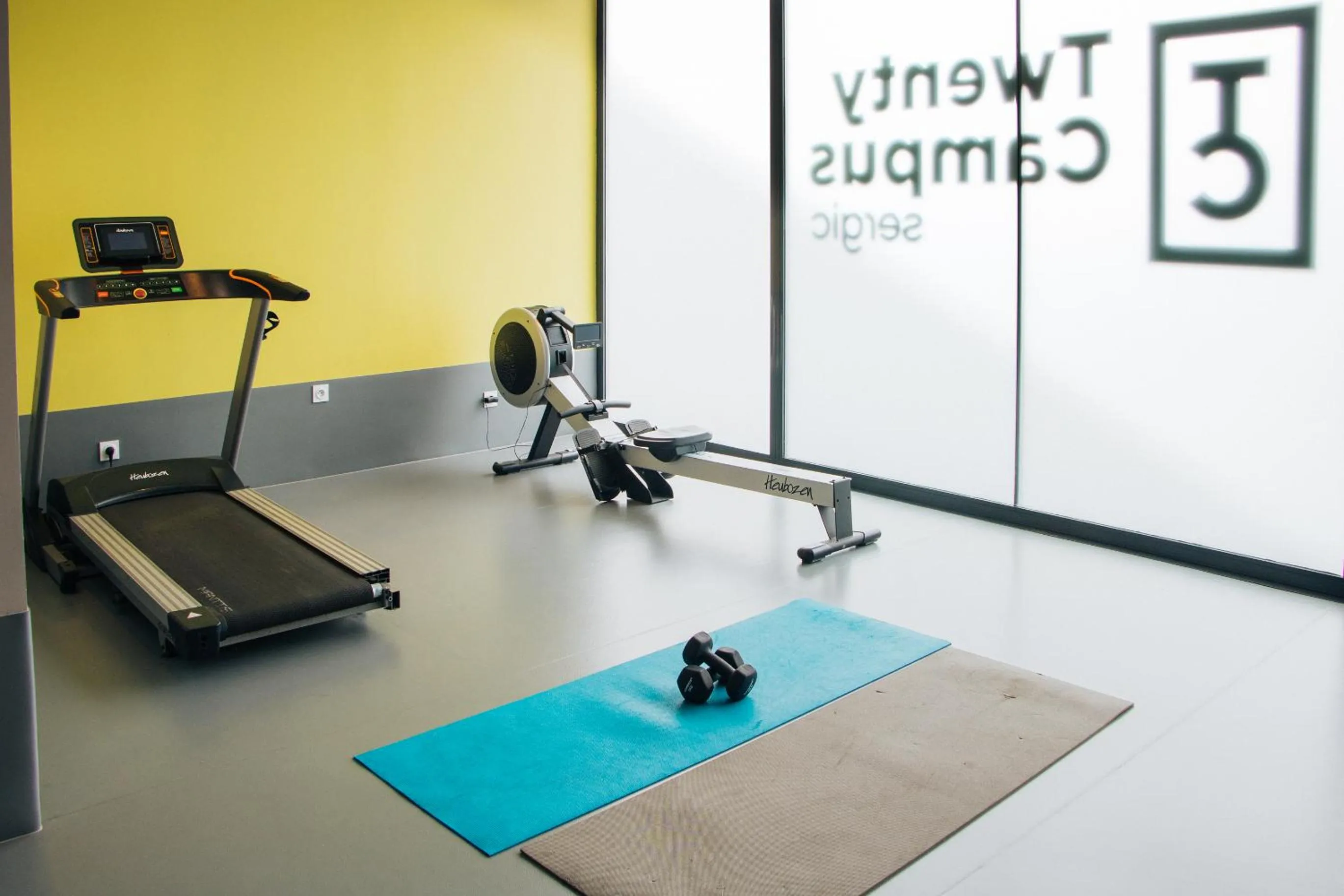 Fitness centre/facilities in Twenty Business Flats Maisons Alfort Les Juilliottes