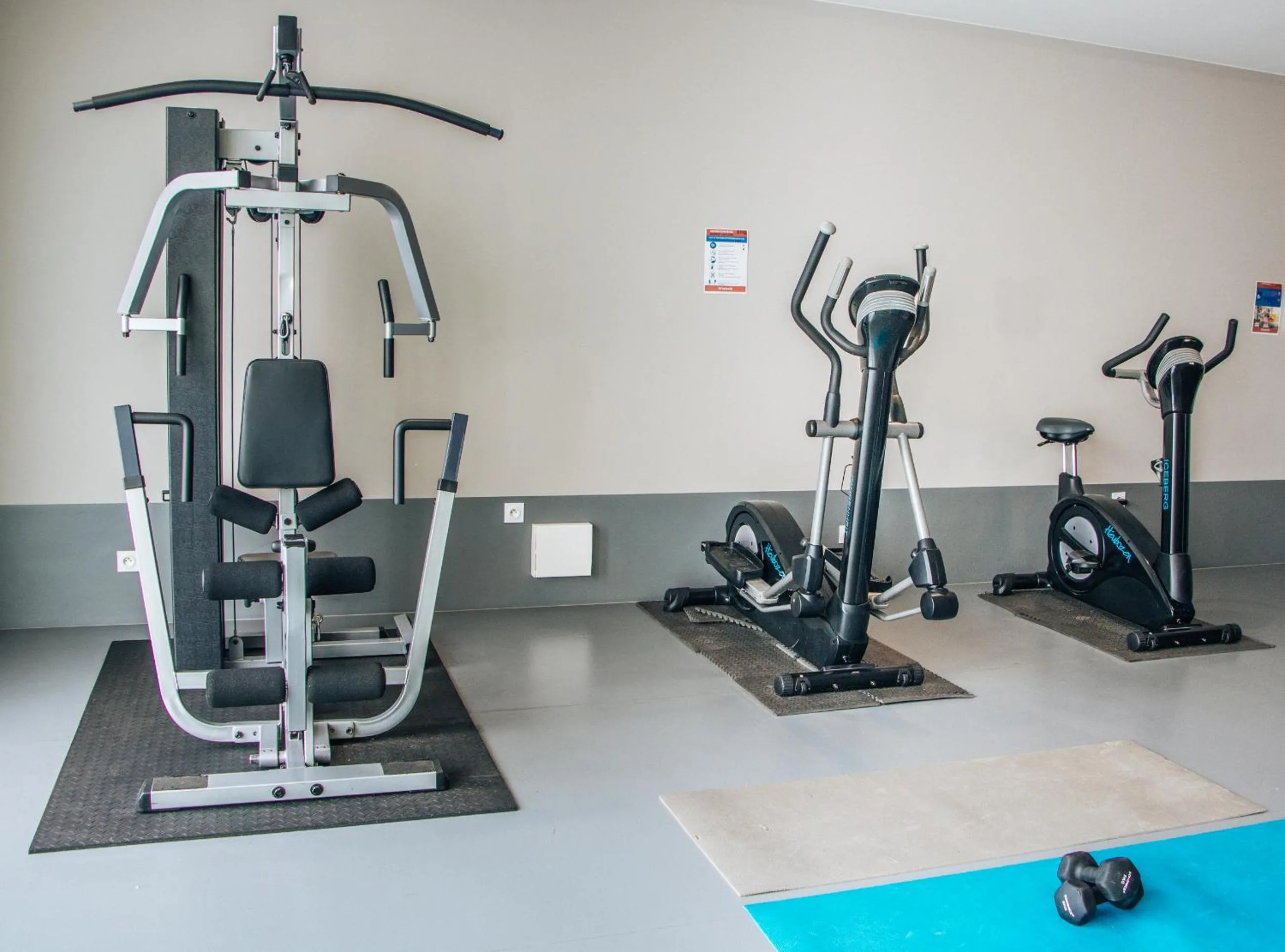 Fitness centre/facilities in Twenty Business Flats Maisons Alfort Les Juilliottes