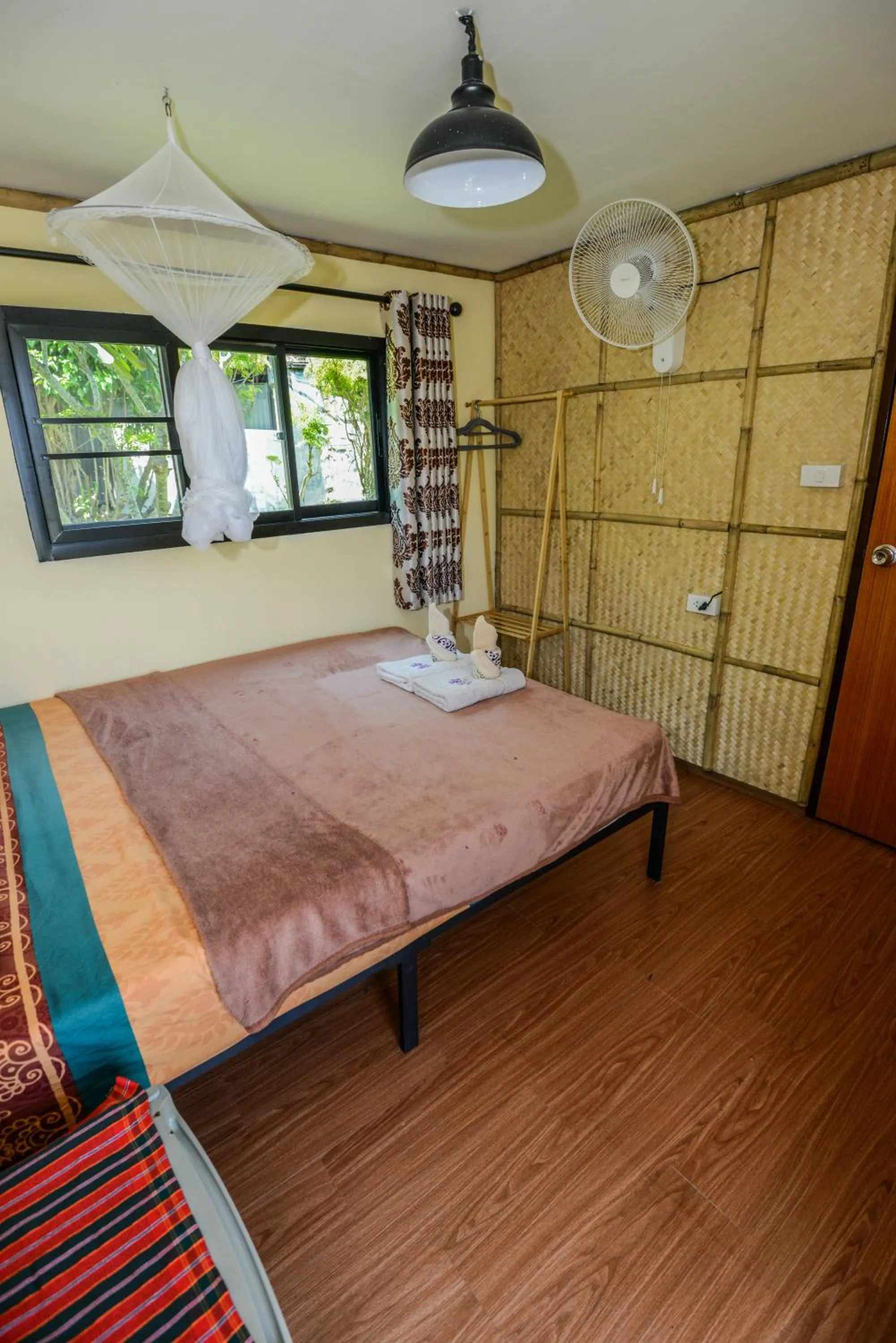 Bed in Sairee View Resort