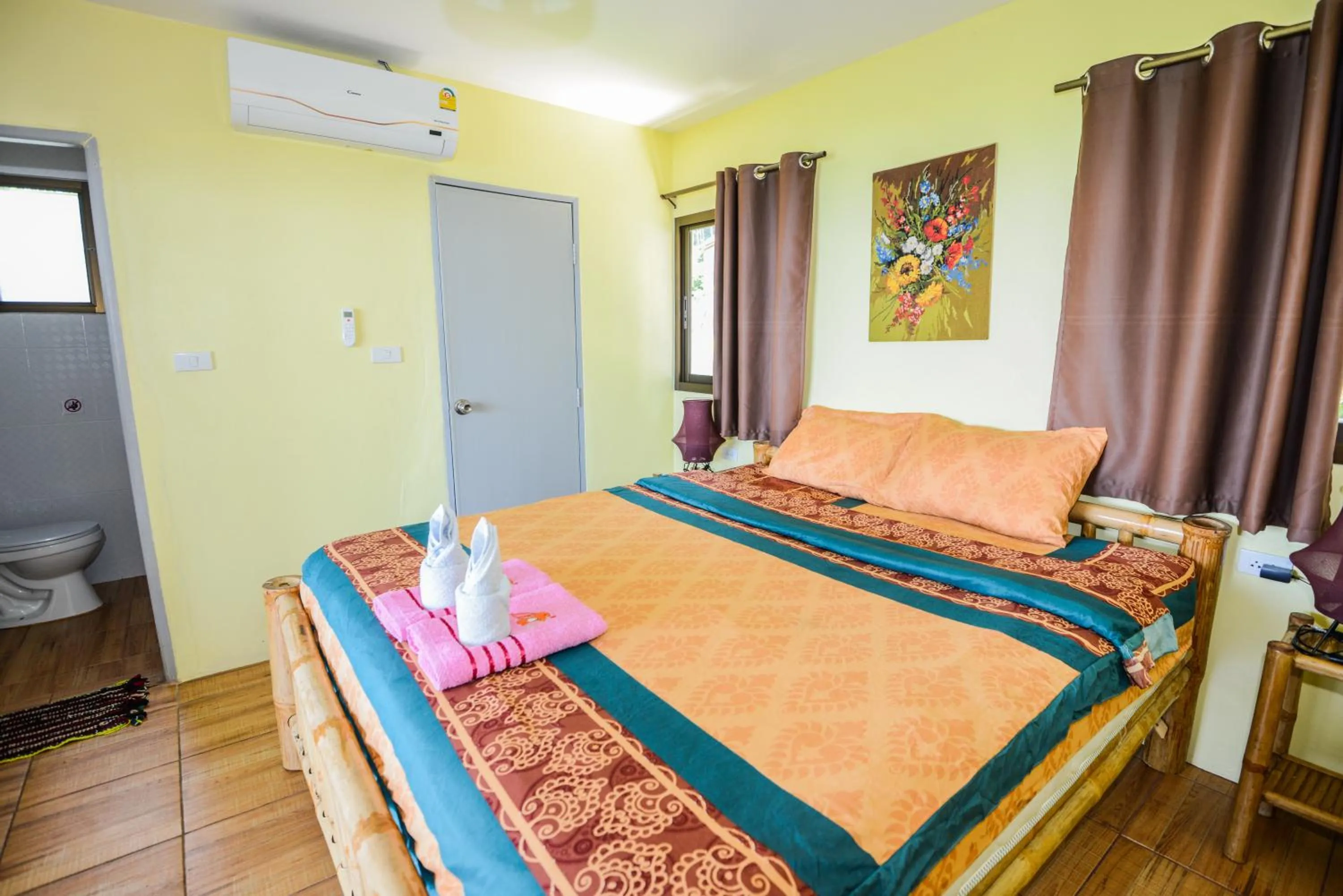 Bed in Sairee View Resort