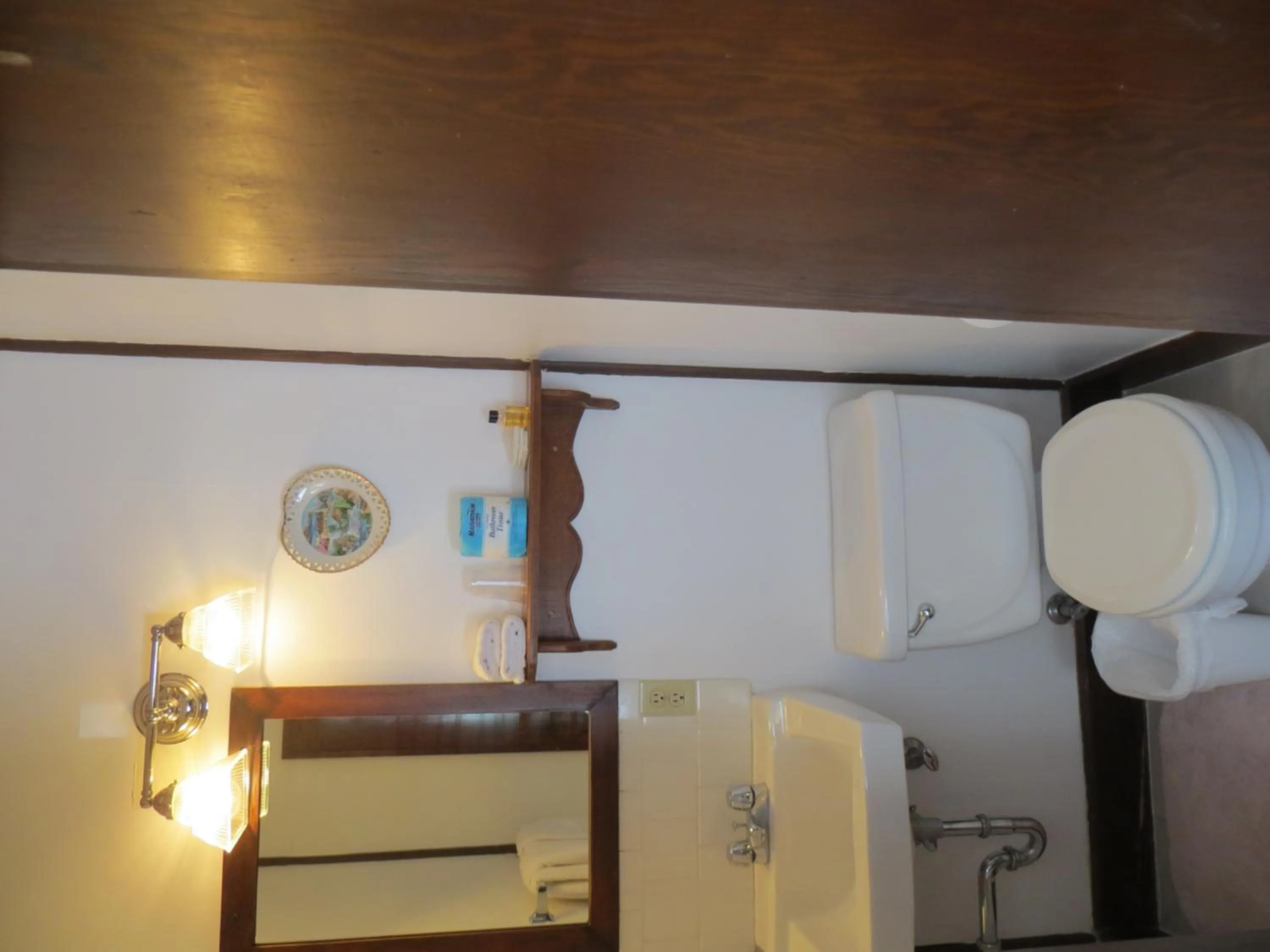 Bathroom in Northland Lodge