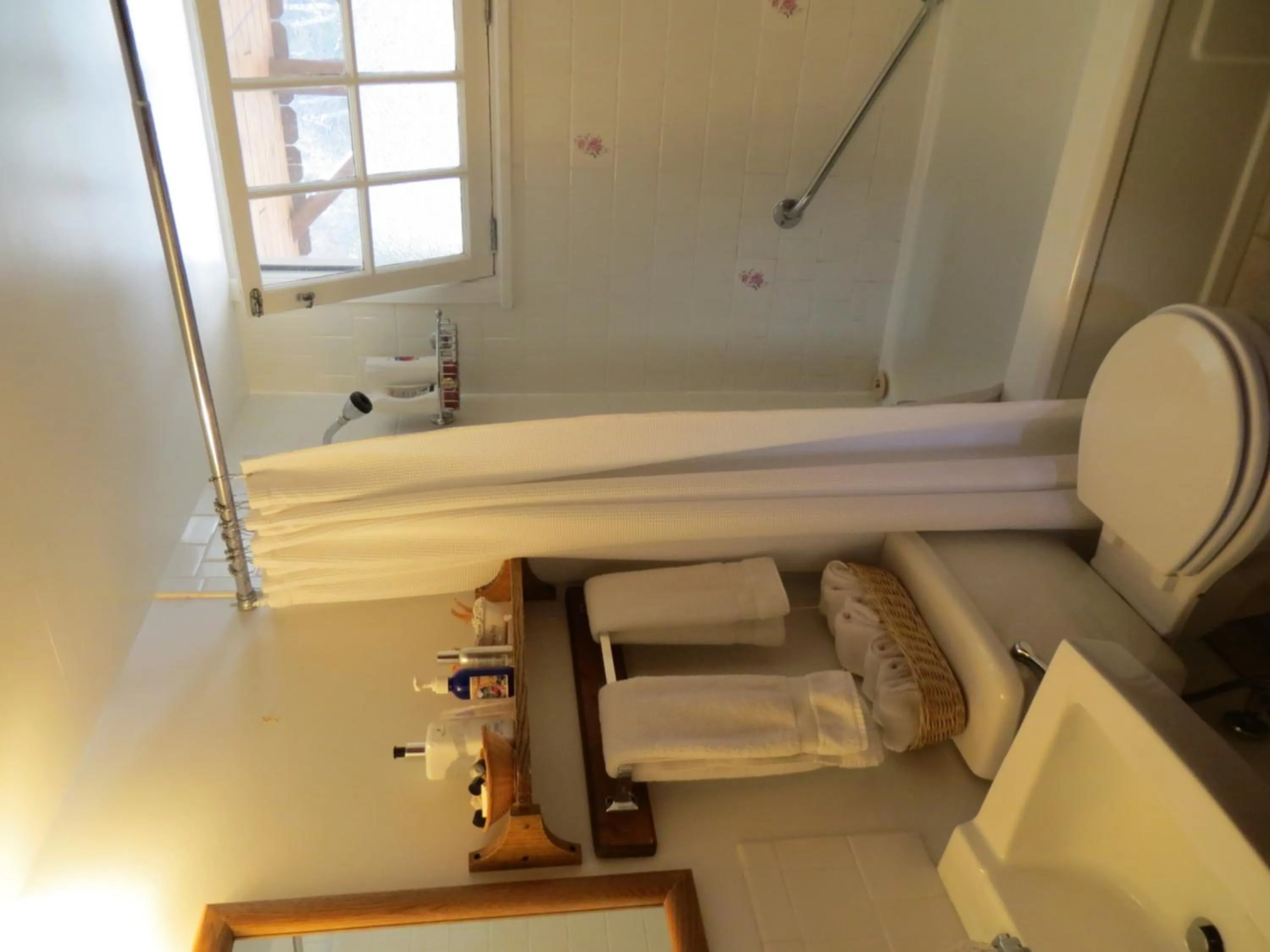 Bathroom in Northland Lodge