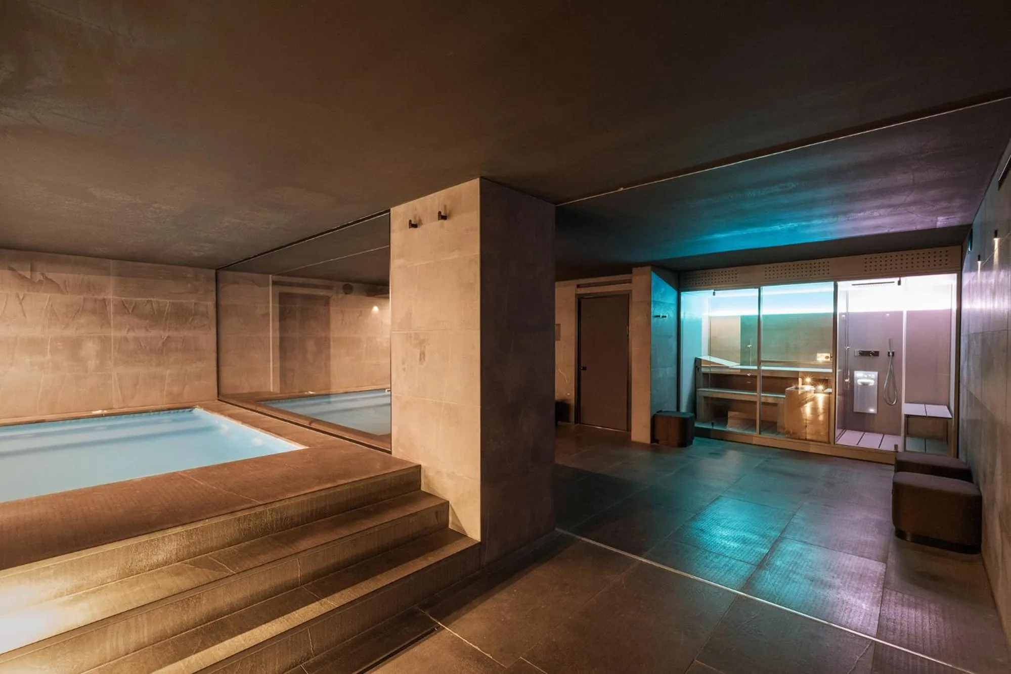 Hot Tub, Bed in Eurostars Matera La Suite